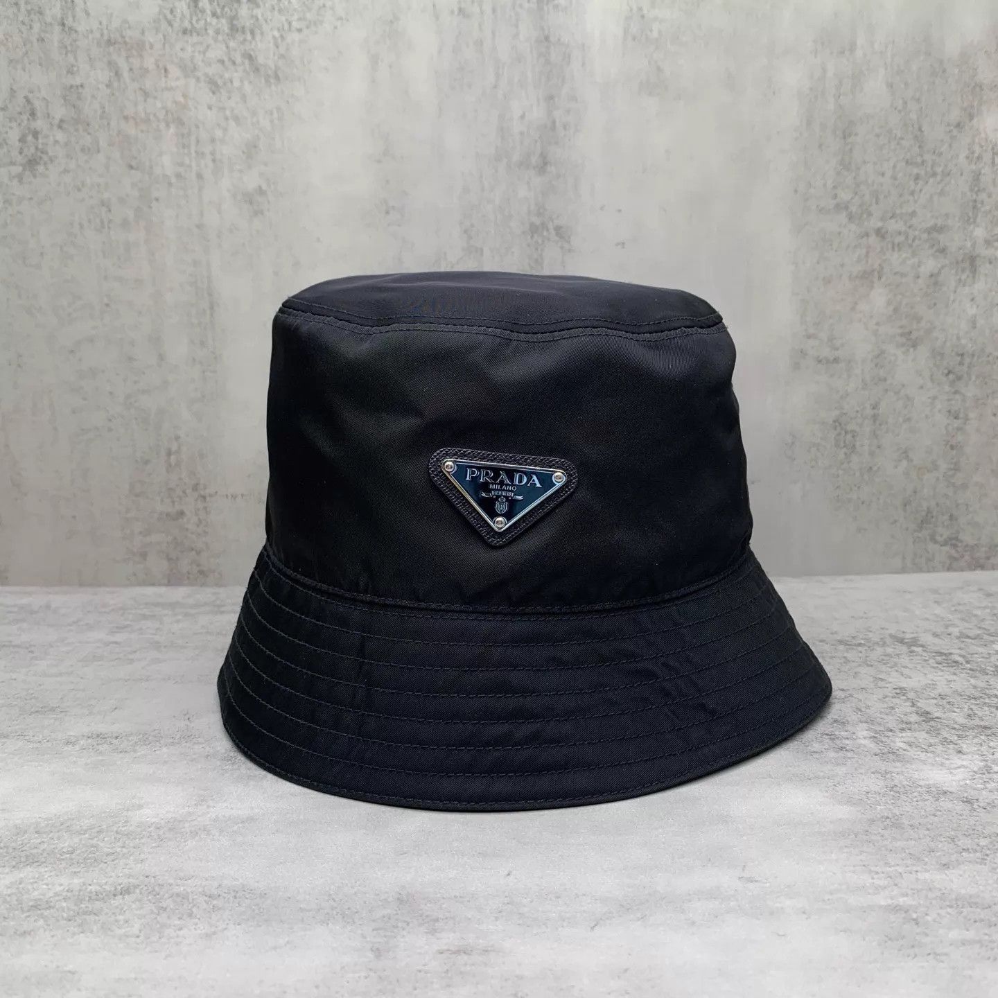 Prada Prada Black Tri Logo Nylon Bucket Hat S 95% JZ1786 Size ONE SIZE - 1 Thumbnail