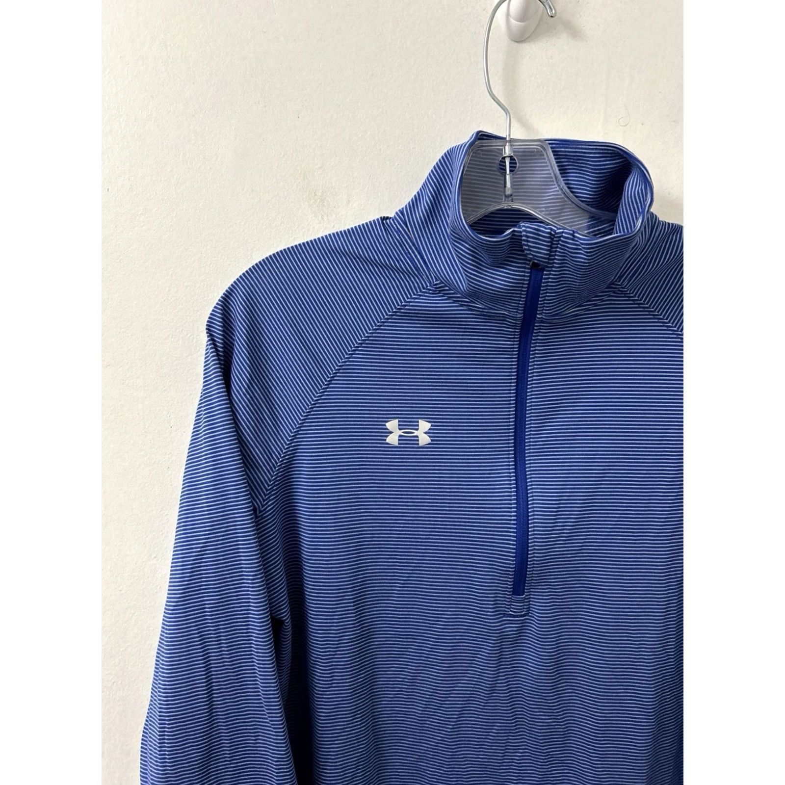 Under Armour Under Armour HeatGear 1/4 Zip Mens Medium Blue Striped Pullover Loose Fit L/S Size US M / EU 48-50 / 2 - 4 Thumbnail