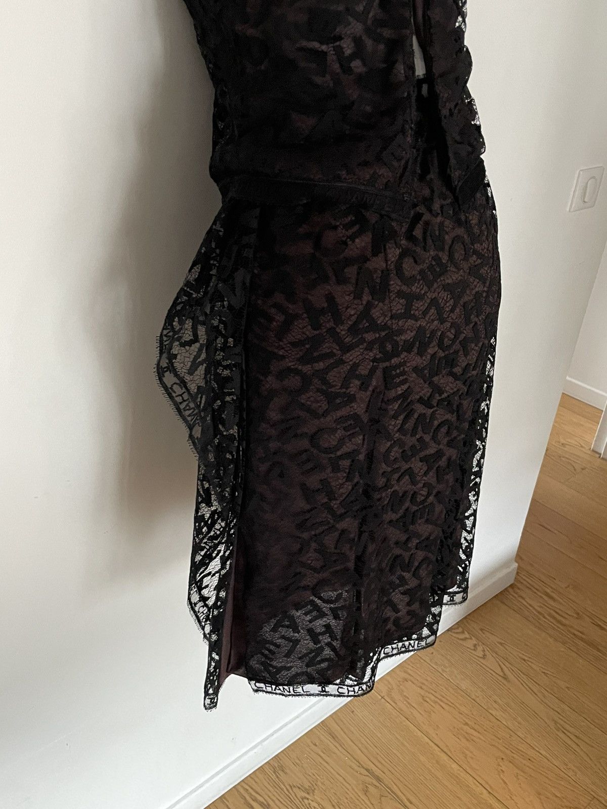 Chanel CHANEL SET TOP AND SKIRT LOGO CC MONOGRAM Size 27" / US 4 / IT 40 - 9 Thumbnail