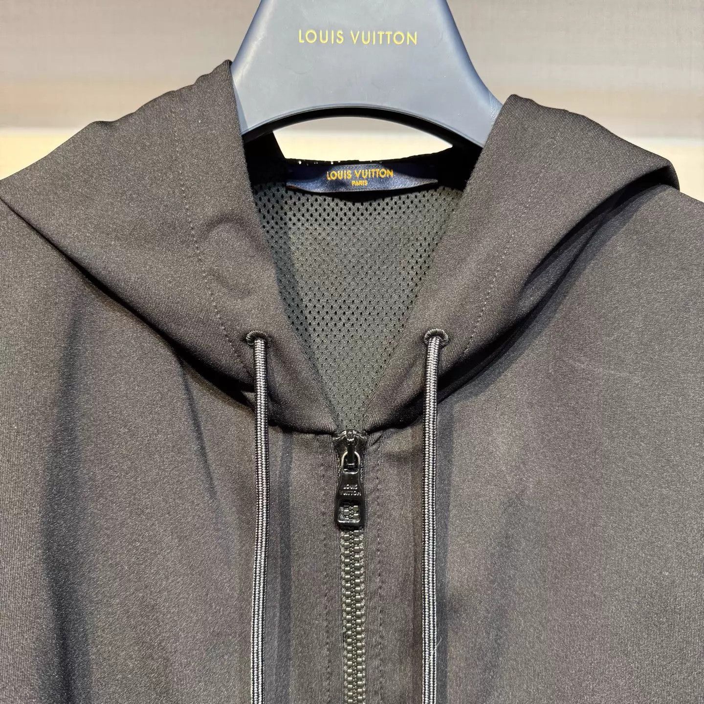 Louis Vuitton Louis Vuitton Black Track Hooded Zip Jacket M New Size US M / EU 48-50 / 2 - 3 Thumbnail