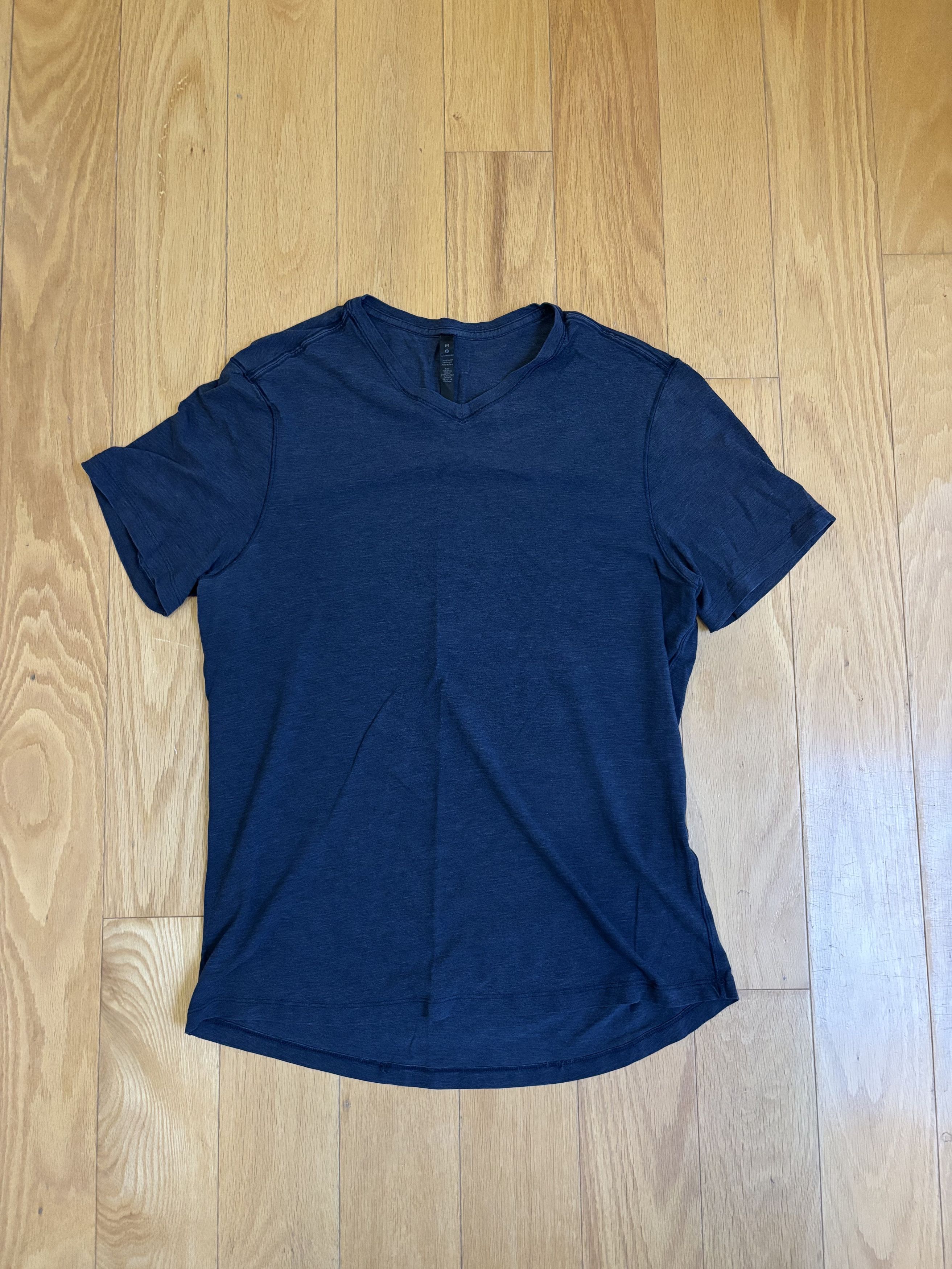 Lululemon Lululemon 5 Year Basic V T Shirt M Size US M / EU 48-50 / 2 - 1 Thumbnail