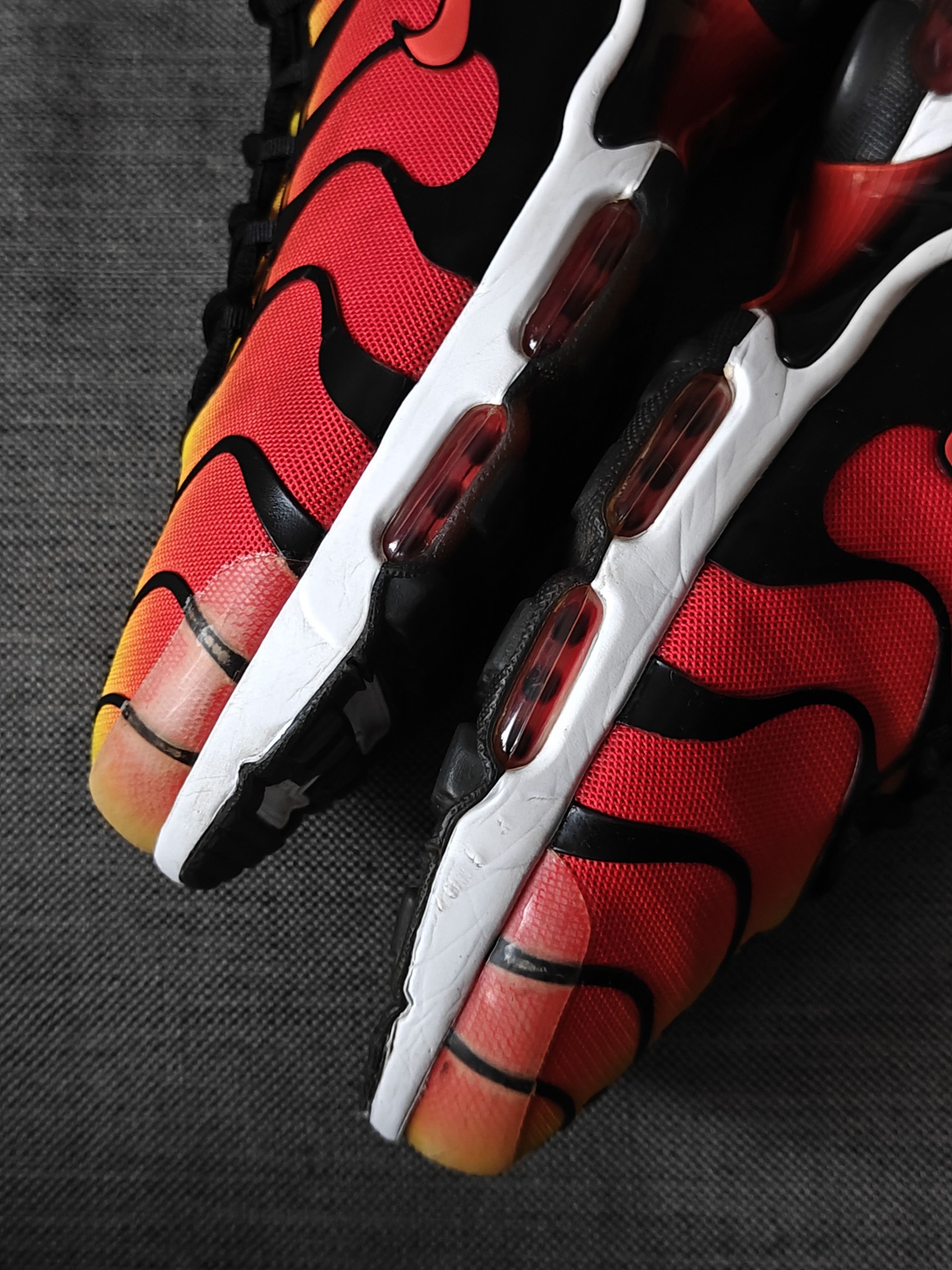 Nike × Vintage 2017 Nike Air Max Plus TN Ultra "Sunset Tiger" Gradient Size US 12 / EU 45 - 8 Thumbnail