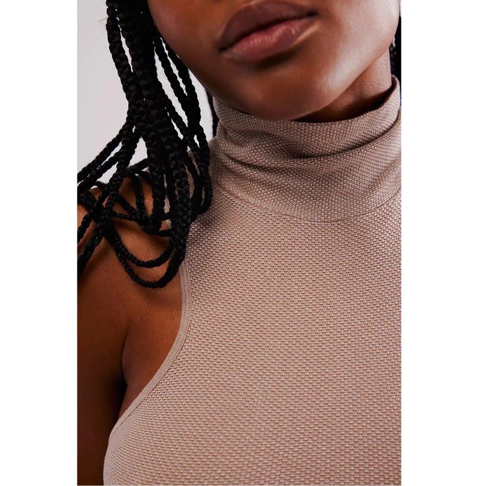 Free People New Free People Always Ready Seamless Turtleneck Tank Size Size XS / US 0-2 / IT 36-38 - 2 Thumbnail