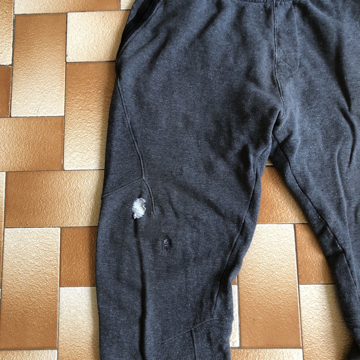 Stone Island autumn/winter 2016 STONE ISLAND distressed style sweatpant Size US 36 / EU 52 - 8 Thumbnail