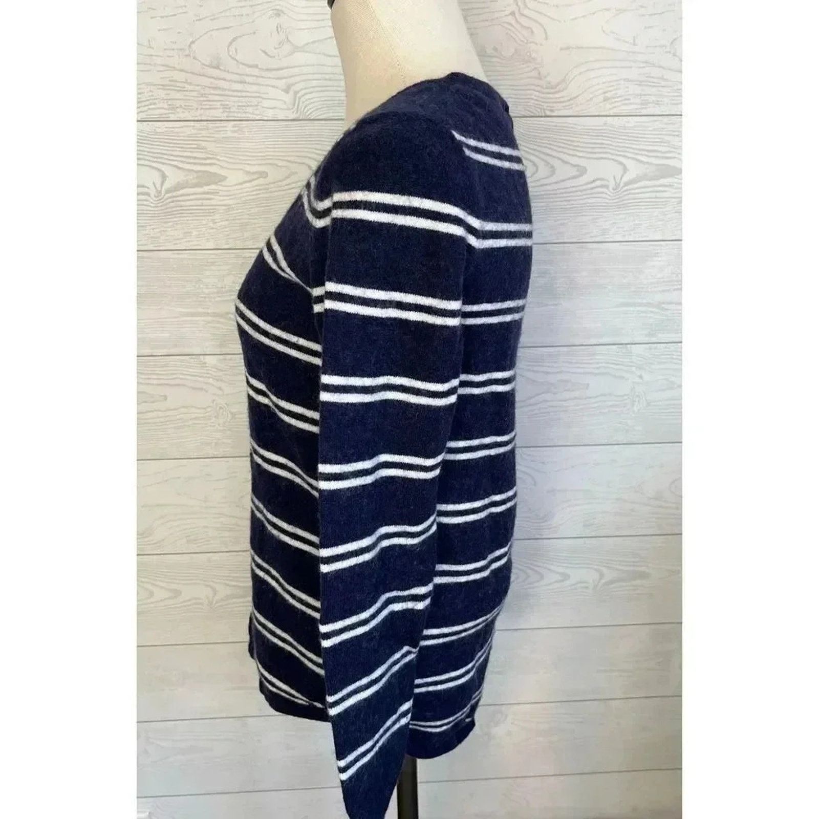 Gap GAP Navy striped v-neck long sleeve sweater, Size Small Size S / US 4 / IT 40 - 3 Thumbnail