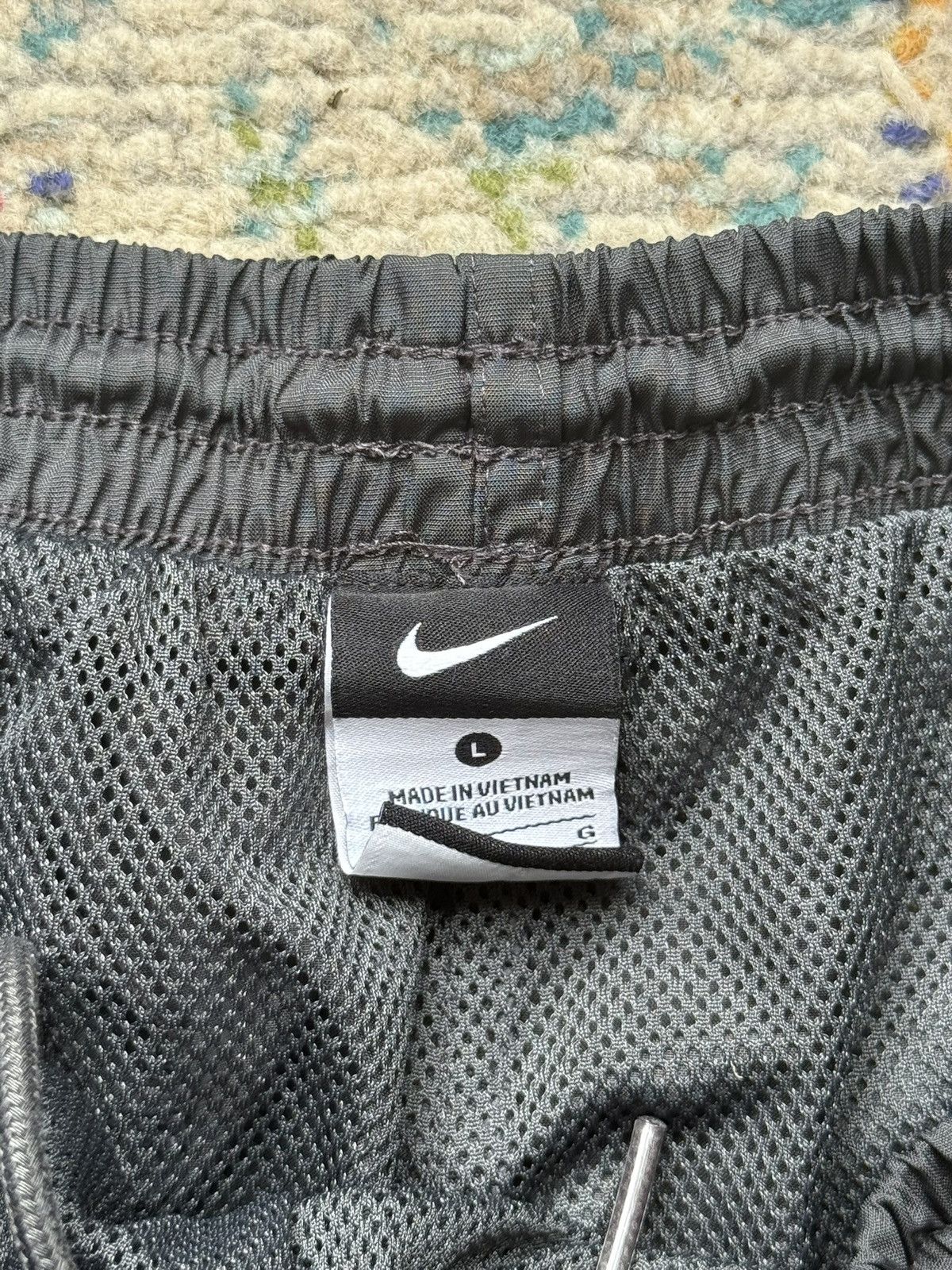 Nike Vintage Nike Nylon Pants Size US 34 / EU 50 - 3 Thumbnail