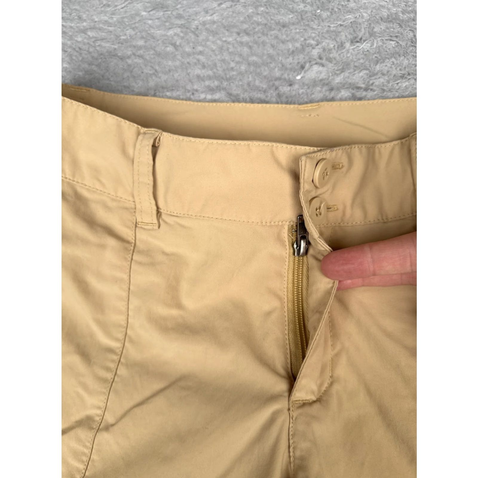 Patagonia Patagonia Bermuda Shorts Womens 4 Beige Nylon Blend Hiking Walking Outdoor 12" Slim Flat Front Pockets Quick Dry Size 27" / US 4 / IT 40 - 6 Thumbnail