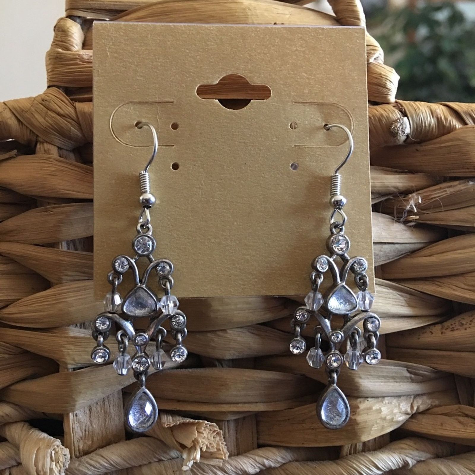 Jewelry Vintage Liz Claiborne Glass Chandelier Earrings in Silver, Women's