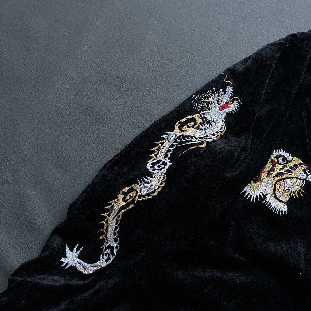 Japanese Brand × Vintage Vintage Sukajan Japan Souvenir Bomber Jacket Dragon & Tiger Size US M / EU 48-50 / 2 - 4 Thumbnail
