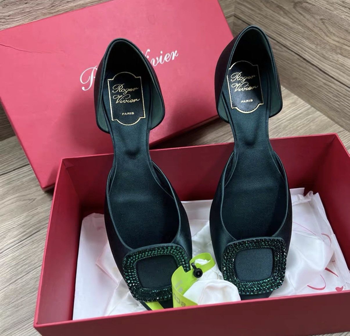 Roger Vivier Roger Vivier Green Satin Square Diamond Flats J41 Size US 8.5 / IT 38.5 - 6 Thumbnail