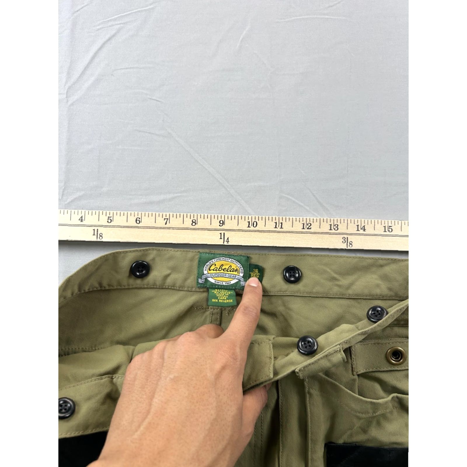 Vintage Cabela's Cargo Pants Mens 36X30 Green Workwear Outdoor Hunting Cargo Pocket Pants Mens Regular 36x30 Green Nylon Solid Front Zip Pockets Workwear Size US 36 / EU 52 - 7 Thumbnail