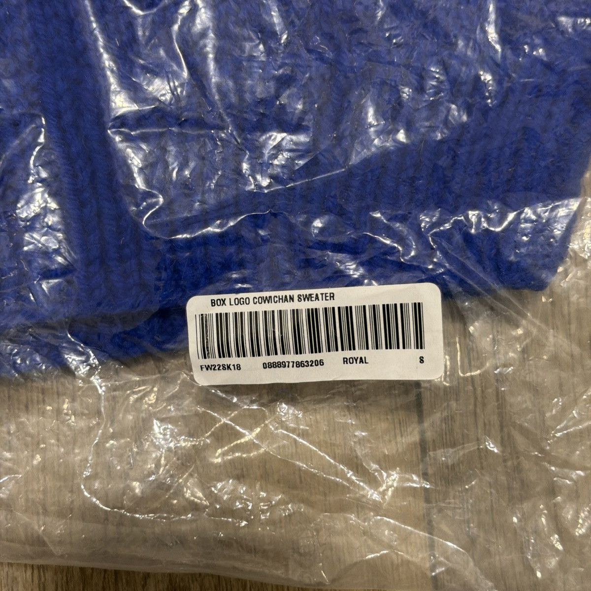 Supreme Supreme Box Logo Cowichan Sweater 'Royal' Size US S / EU 44-46 / 1 - 4 Thumbnail