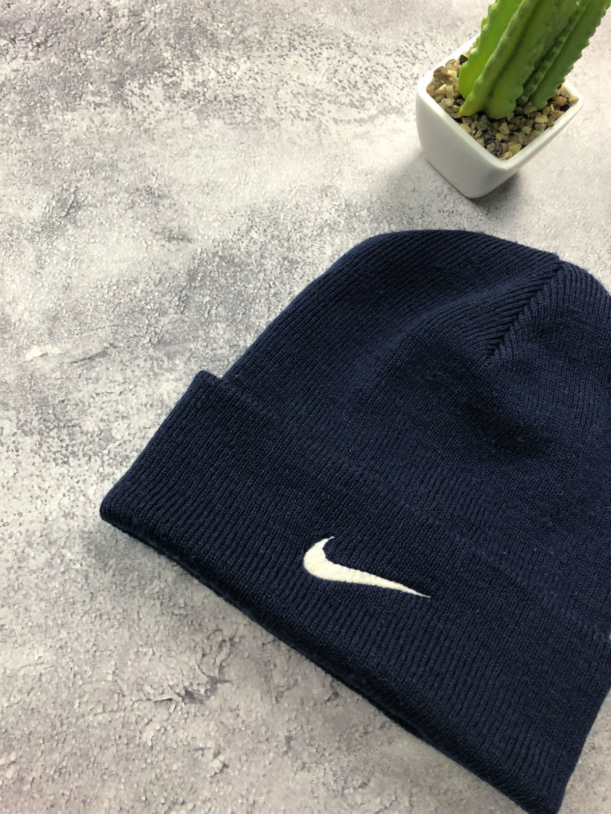 Nike NIKE Vintage 1990s Hat Cap Knit Streetwear Centre Logo Hype Size ONE SIZE - 3 Thumbnail