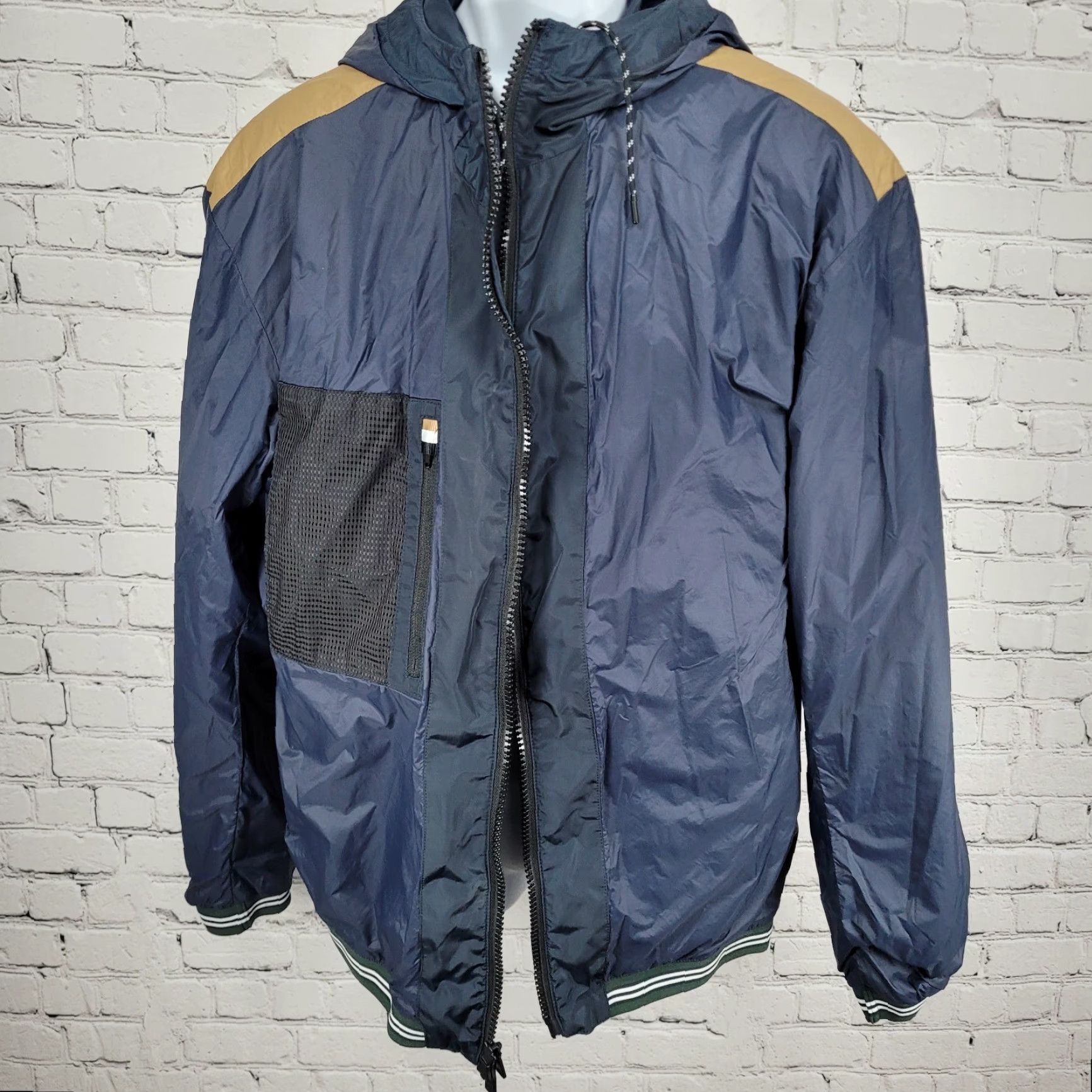 Vintage Boss Jacket Mens 44R Navy Hooded Lightweight Full Zip Inner Pocket Windbreaker Size US S / EU 44-46 / 1 - 5 Thumbnail