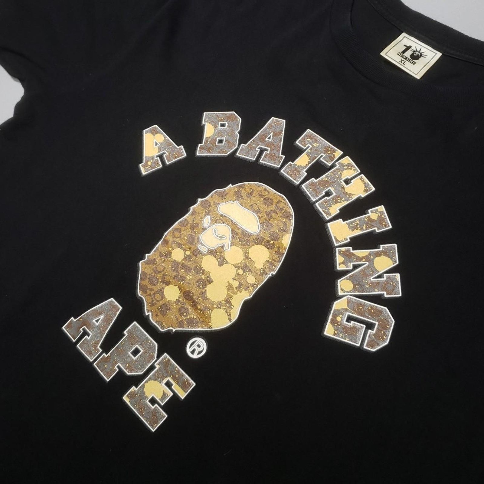Bape Bape x Stash NY 10th Anniversary College Logo tee Mens XL Size US XL / EU 56 / 4 - 1 Thumbnail