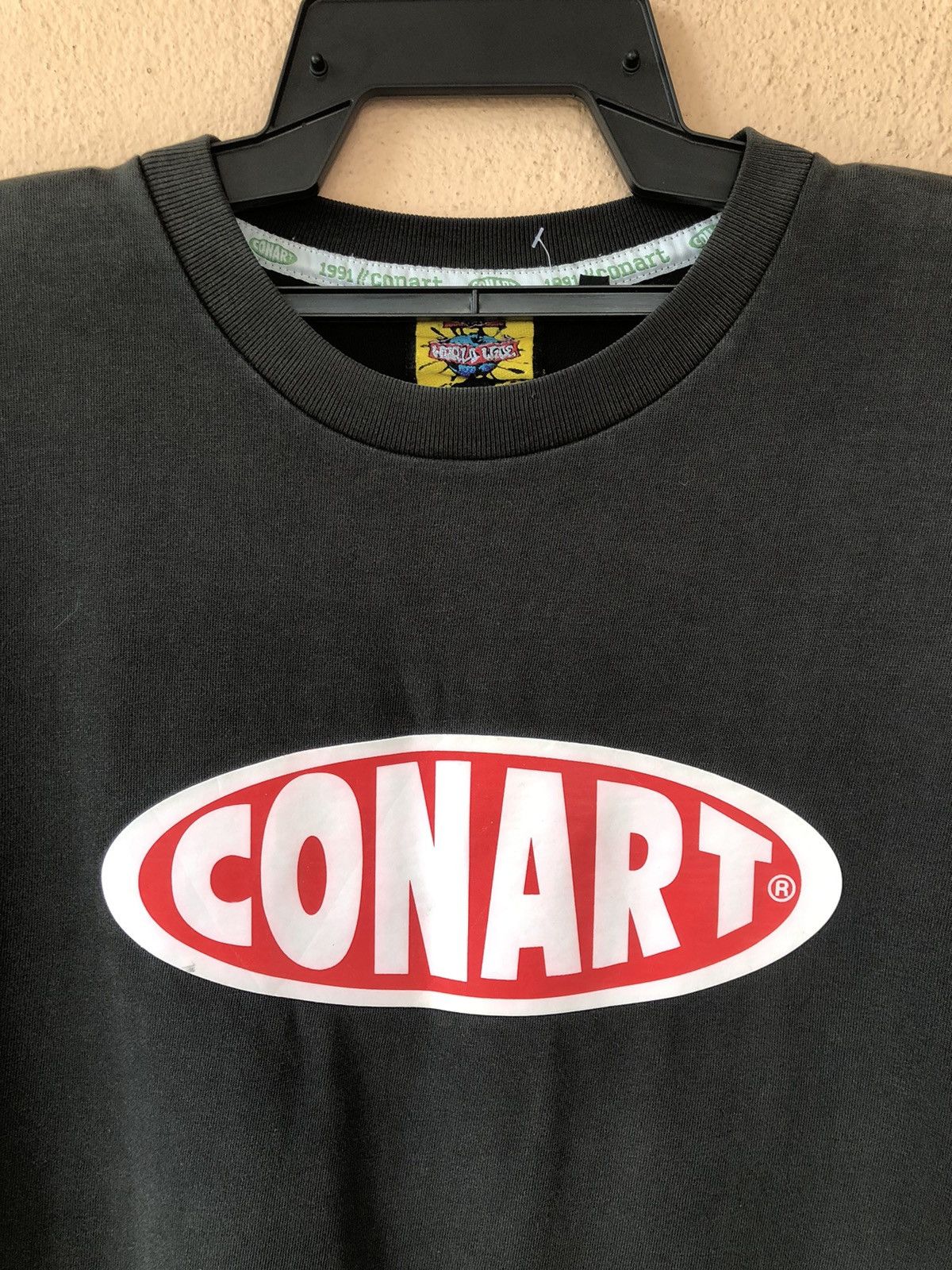 Santa Cruz Skateboards × Vintage Vintage CONART Skateboard Streetwear Tee Size US XL / EU 56 / 4 - 1 Thumbnail