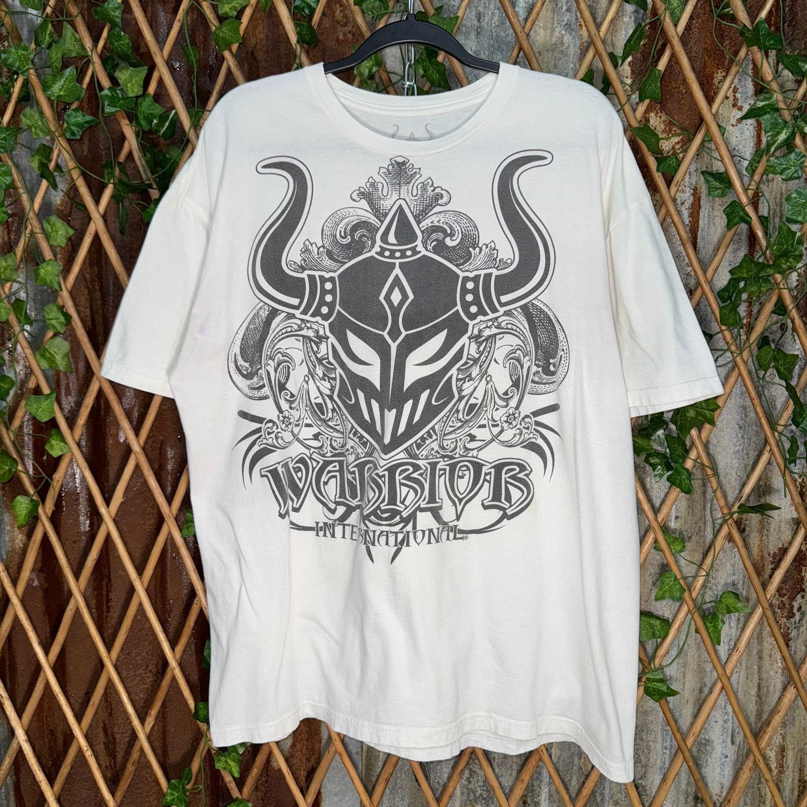 Warrior Vintage Y2K warrior international skate grunge 2000s t-shirt Size US XL / EU 56 / 4 - 1 Thumbnail