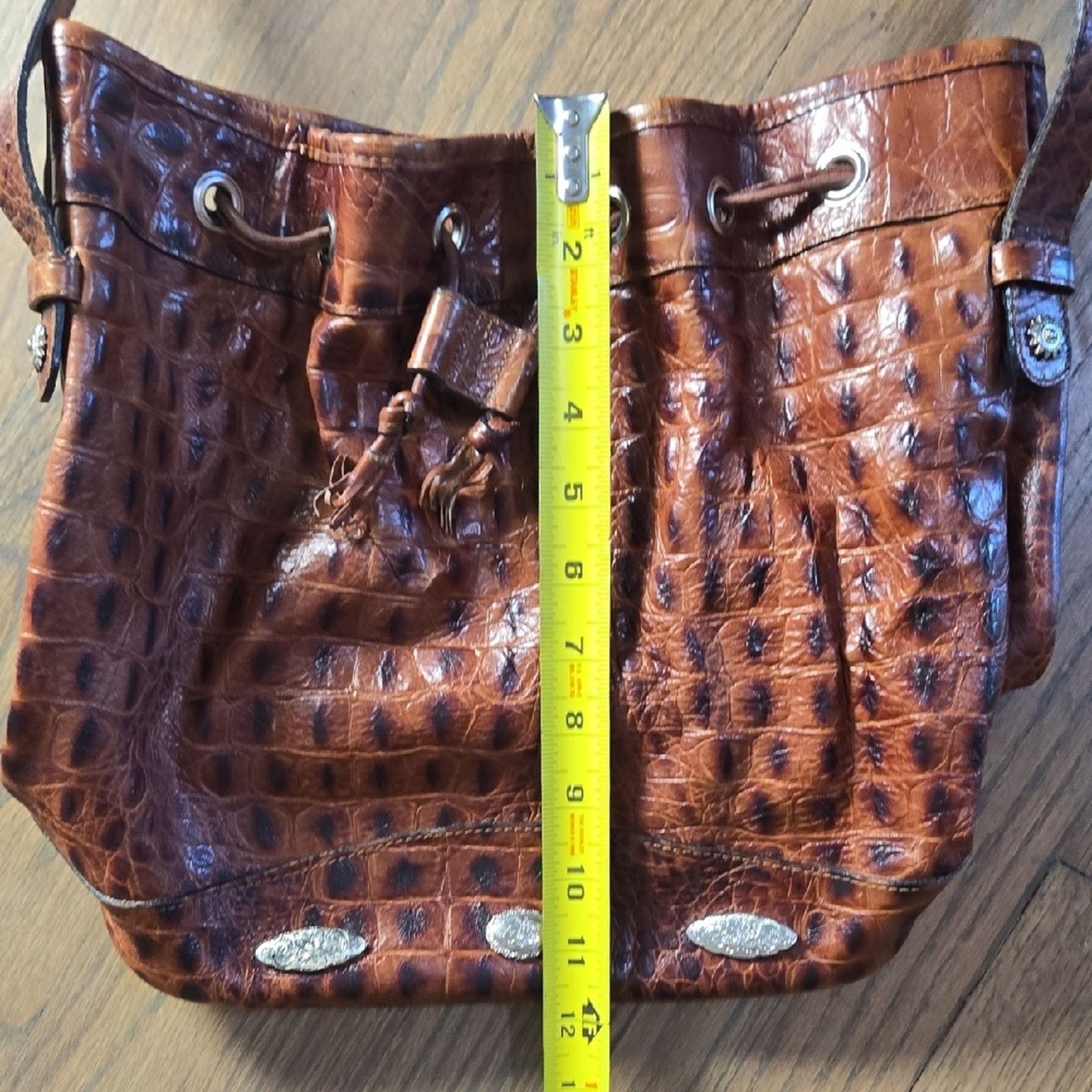 & Other Stories Vintage Crocodile Pattern Leather Women's Bucket Bag Size ONE SIZE - 14 Thumbnail