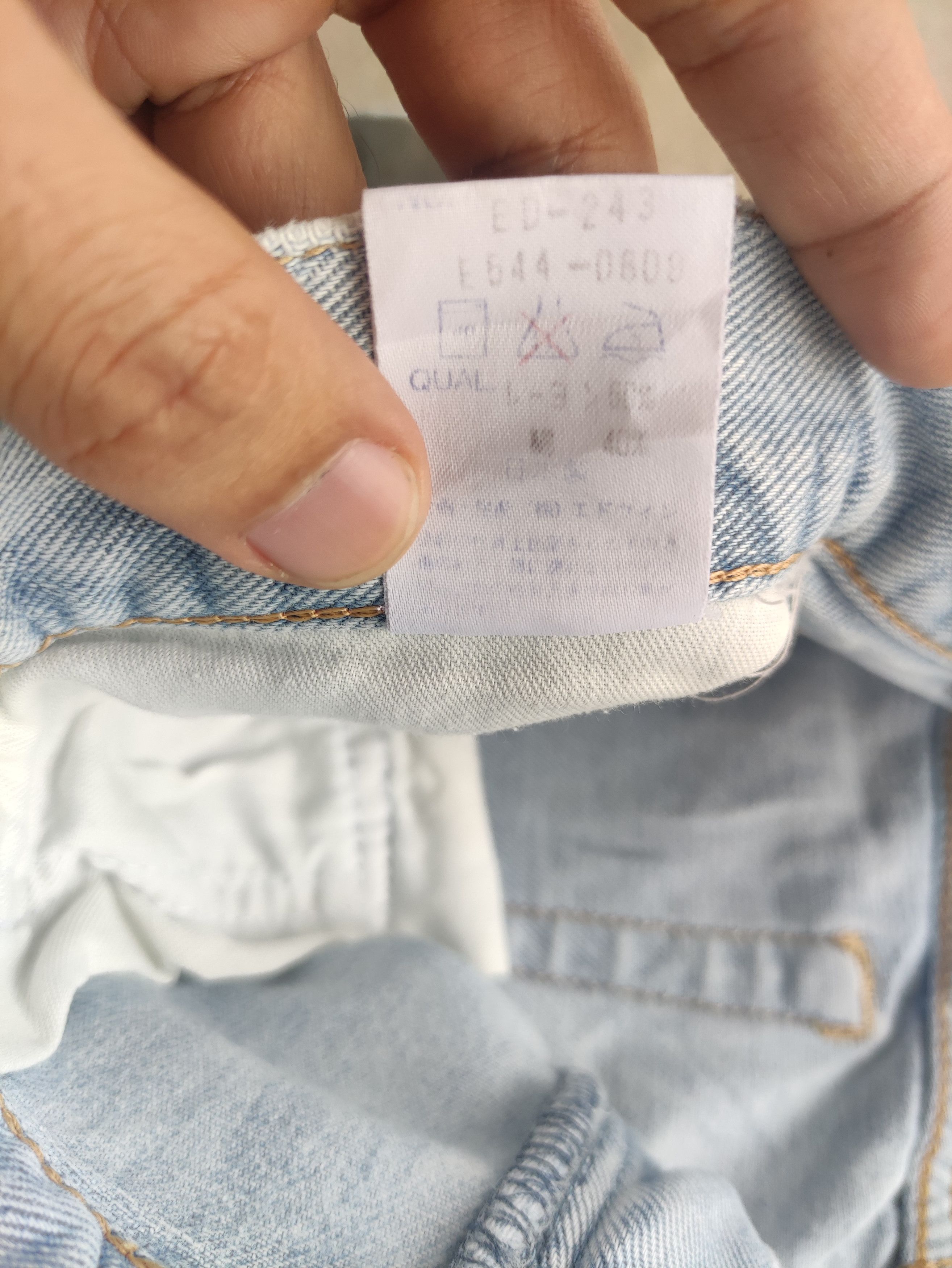 Edwin Vintage Edwin Jean Distressed Faded Denim Size US 33 - 8 Thumbnail