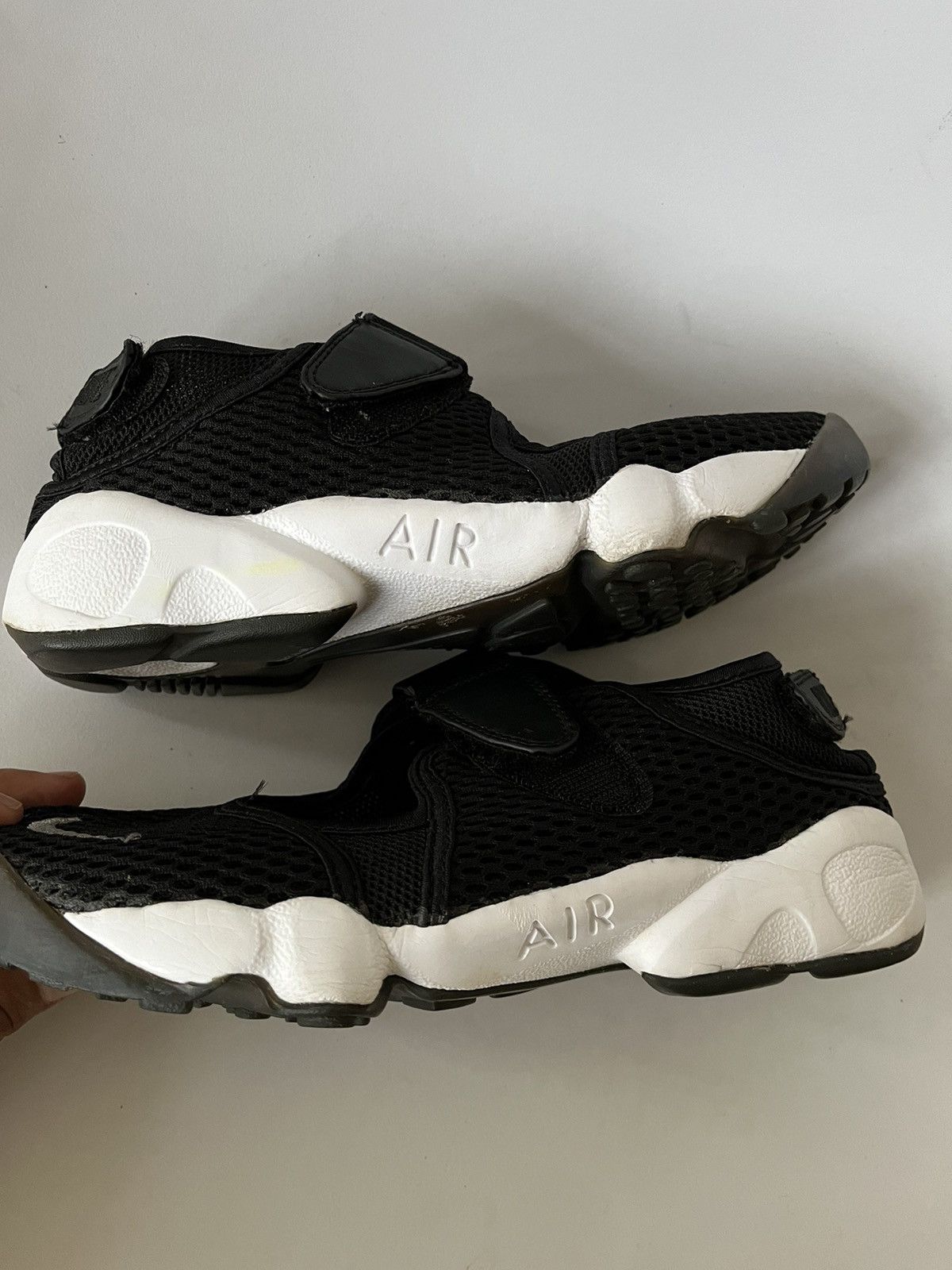 Nike Iconic Nike Air Rift “ Tabi ” Size US 7 / IT 37 - 4 Thumbnail