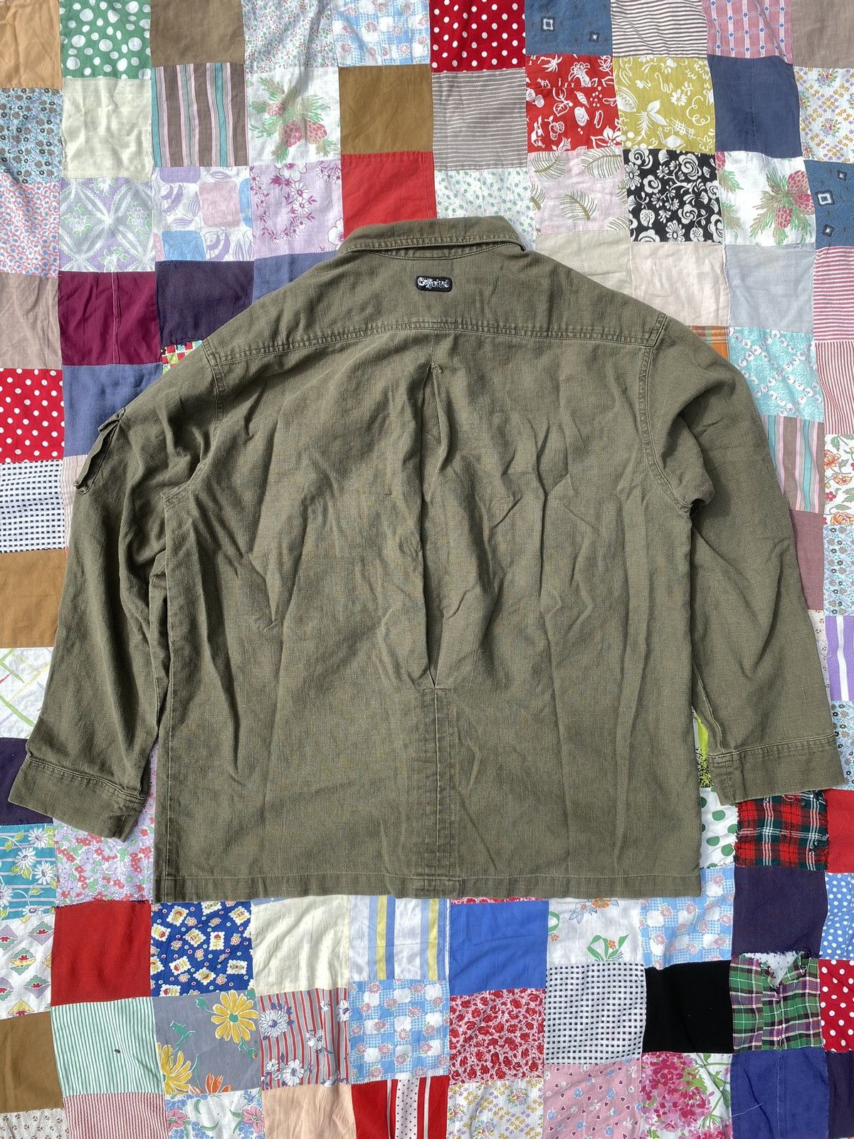 Vintage CAFFEINE 90s Rave Streetwear Camo Green Pocket T-Shirt Size US L / EU 52-54 / 3 - 8 Thumbnail