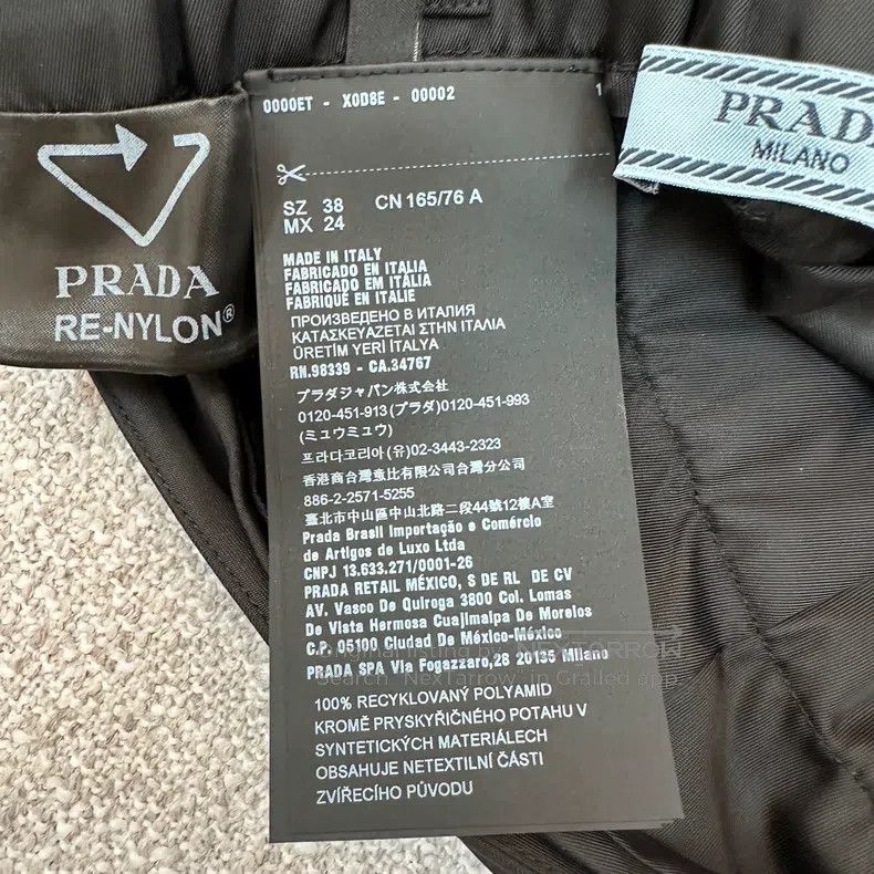 Prada Prada Black stender shorts Size 25" / US 0 / IT 36 - 7 Thumbnail