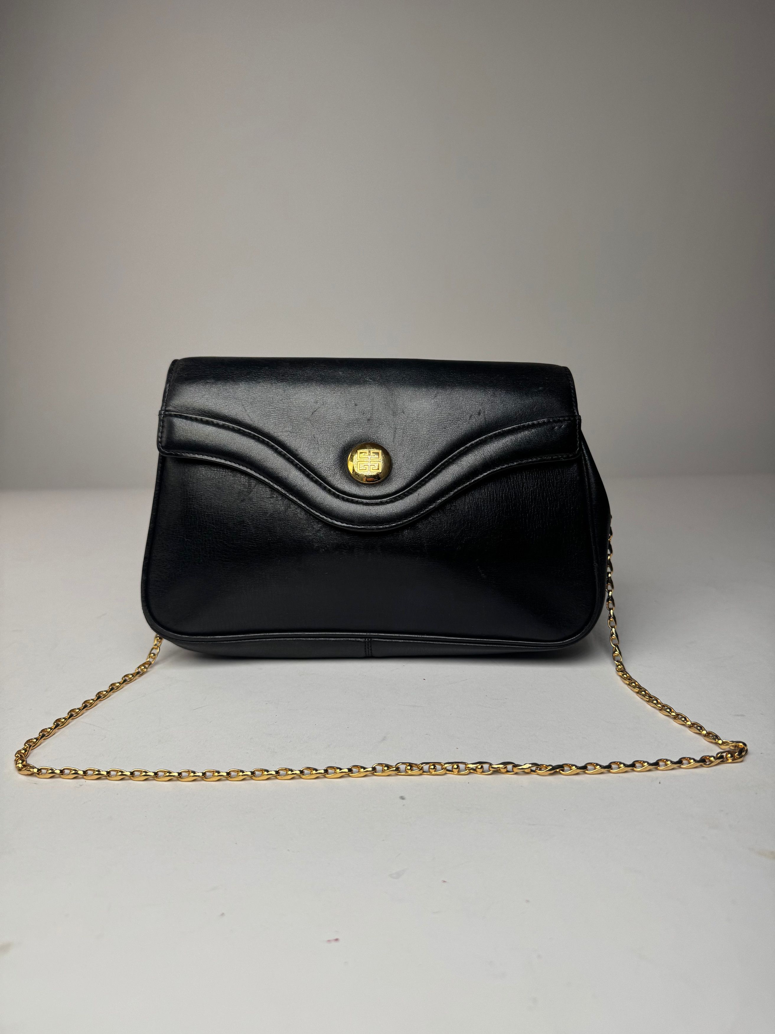 Givenchy Vintage Chain Logo Leather Bag Black Size ONE SIZE - 1 Thumbnail