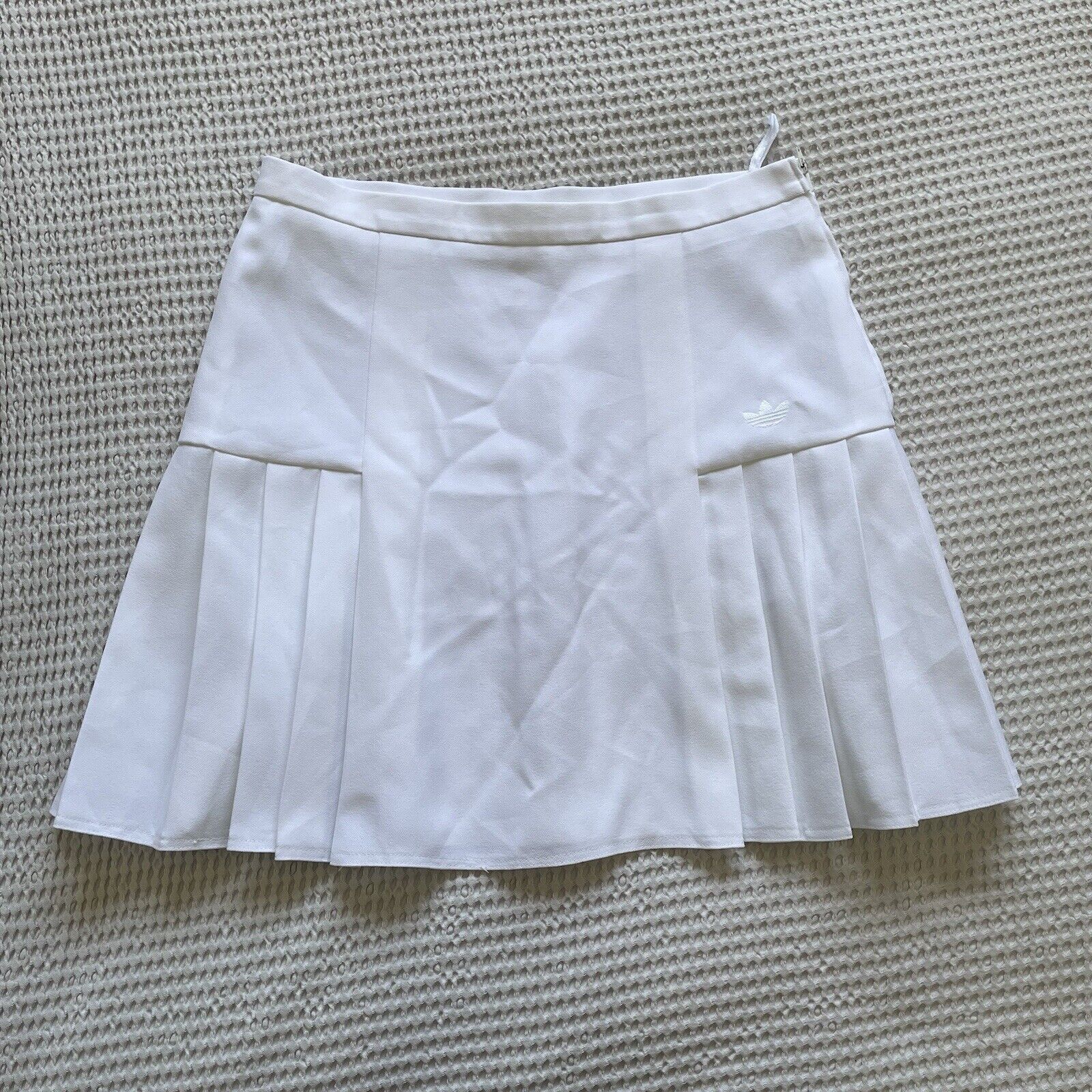 Adidas Vintage Adidas Originals Pleated Tennis Skirt White Size 20 Size 42" / US 20 - 1 Thumbnail