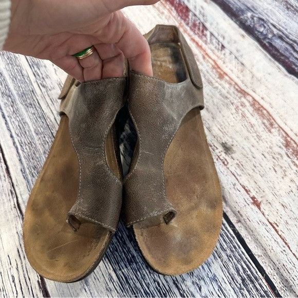 Dansko Professional Clog For Women | Leather Work Shoes | Comfort & Support For All-Day Wear
