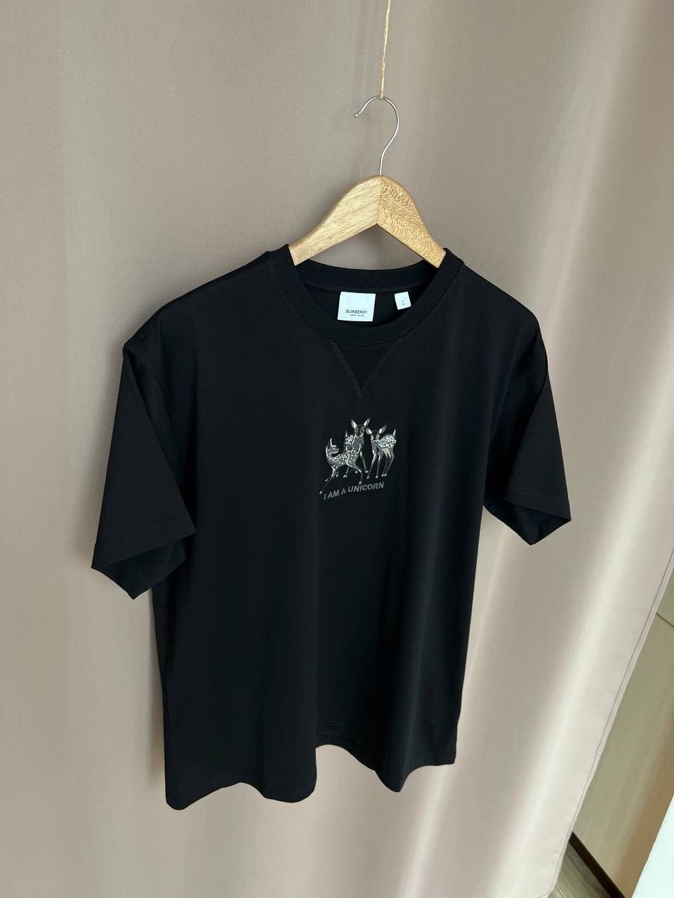 Burberry Burberry Brycen Unicorn T-Shirt Men Size S/M Oversized Size US S / EU 44-46 / 1 - 5 Thumbnail