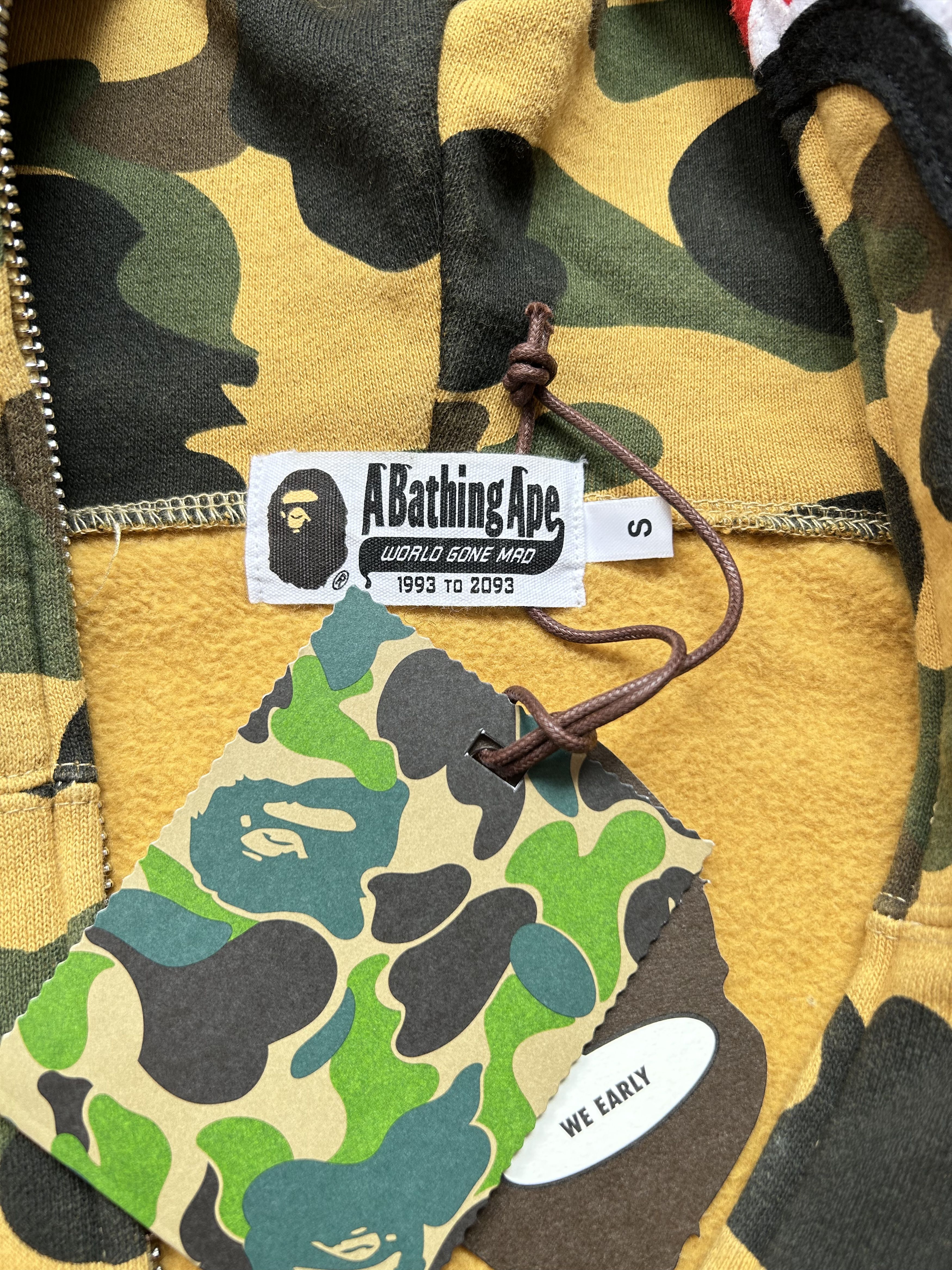 Bape A Bathing Ape 1st Camo Yellow Shark Full Zip Hoodie [Size S] Size US S / EU 44-46 / 1 - 10 Thumbnail