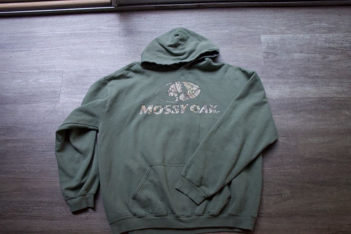 Old oak sweatshirt green hotsell