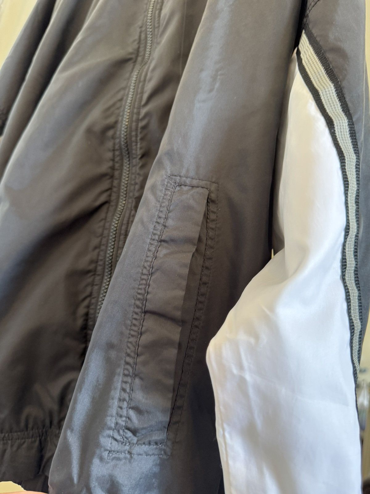 Nike Vintage Nike windbreaker full zip size XL made in thailand Size US XL / EU 56 / 4 - 6 Thumbnail