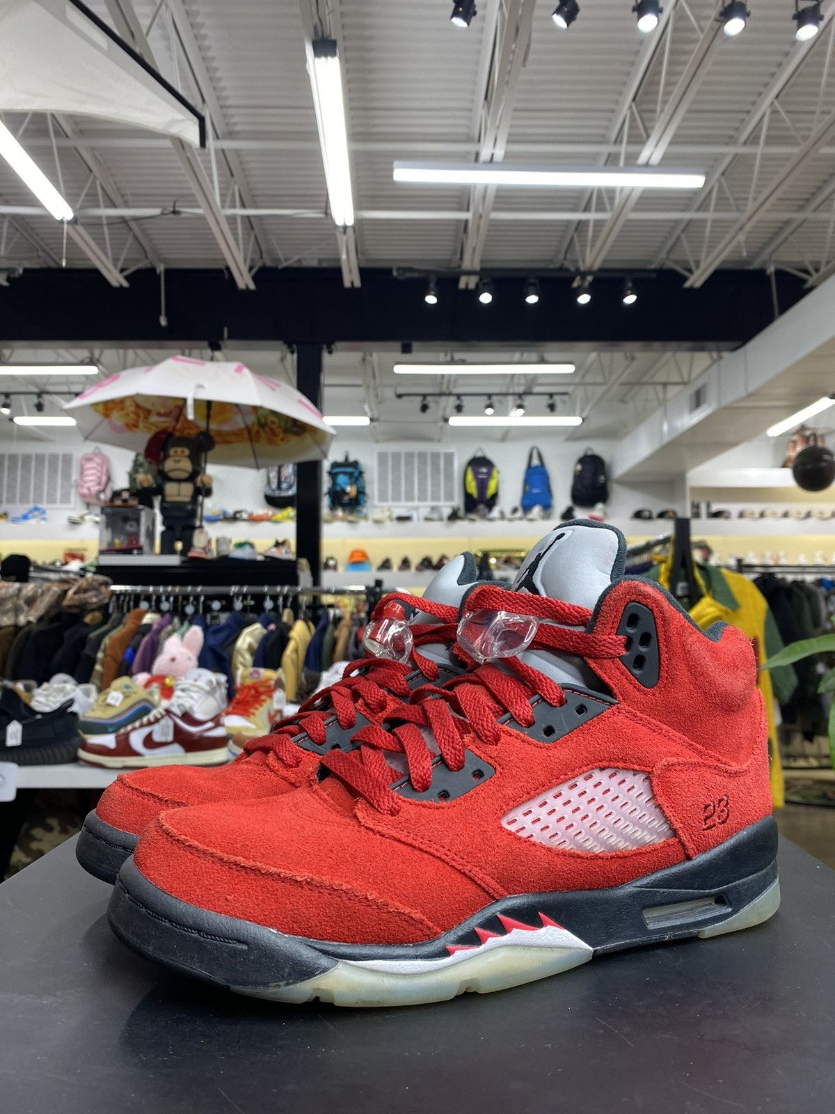 image of Air Jordan 5 Raging Bull Sz. 7Y (2021) Shoes in Red, Men's
