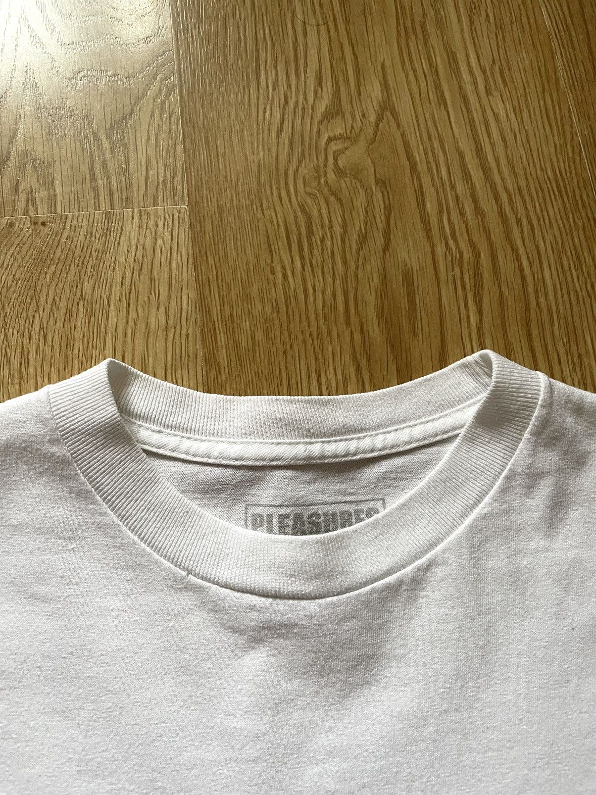 Pleasures Pleasures Too Many People Know Too Much LS T-Shirt Size US M / EU 48-50 / 2 - 5 Thumbnail