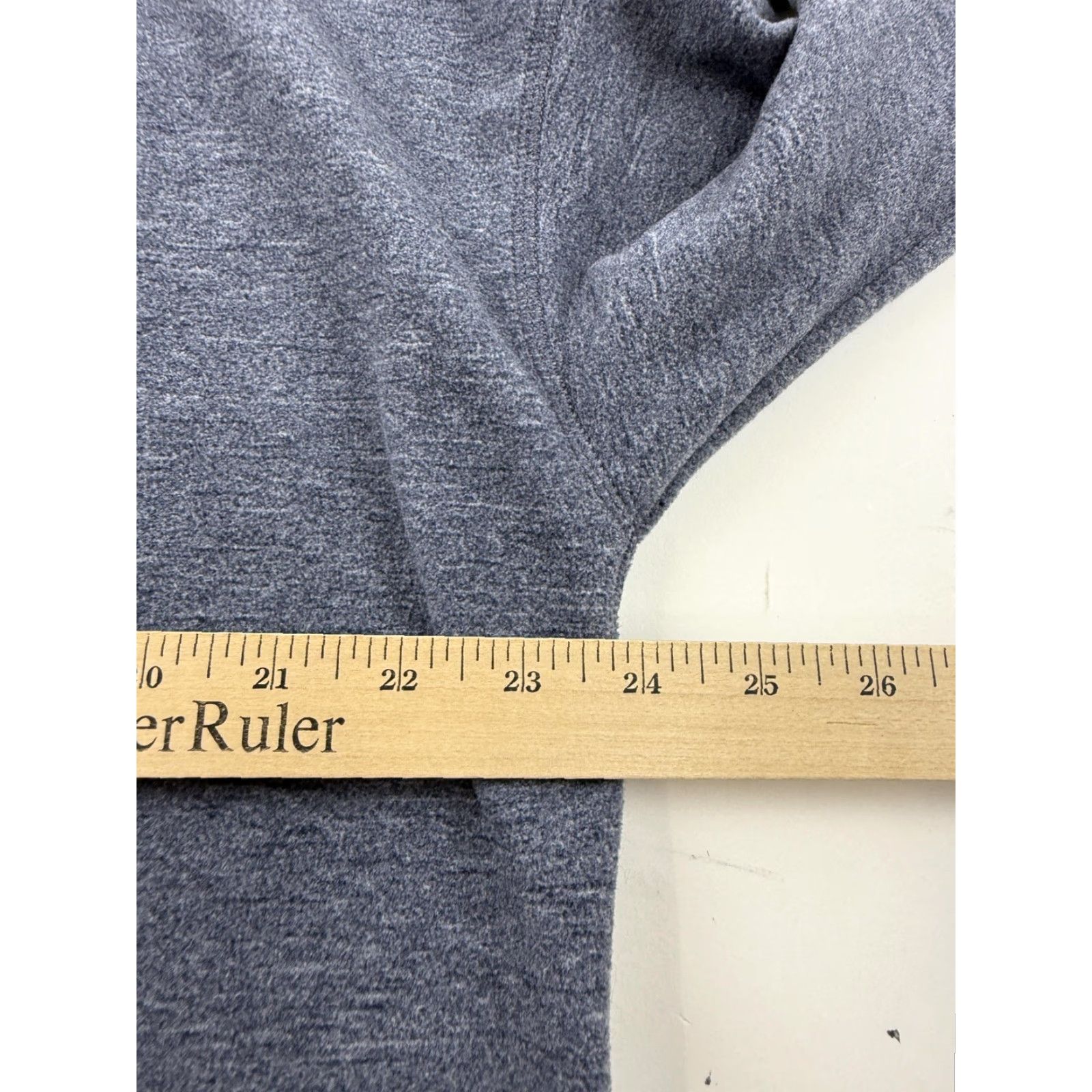 New Balance New Balance Pullover Womens L Gray 3/4 Sleeve Turtleneck Lightweight Knit Size L / US 10 / IT 46 - 7 Thumbnail