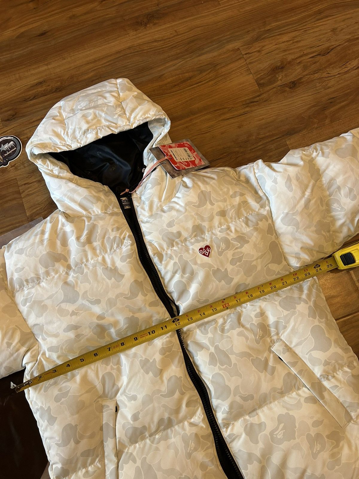 Bape NEW Bape Womens Apee White Camo Down Jacket Size S / US 4 / IT 40 - 12 Thumbnail