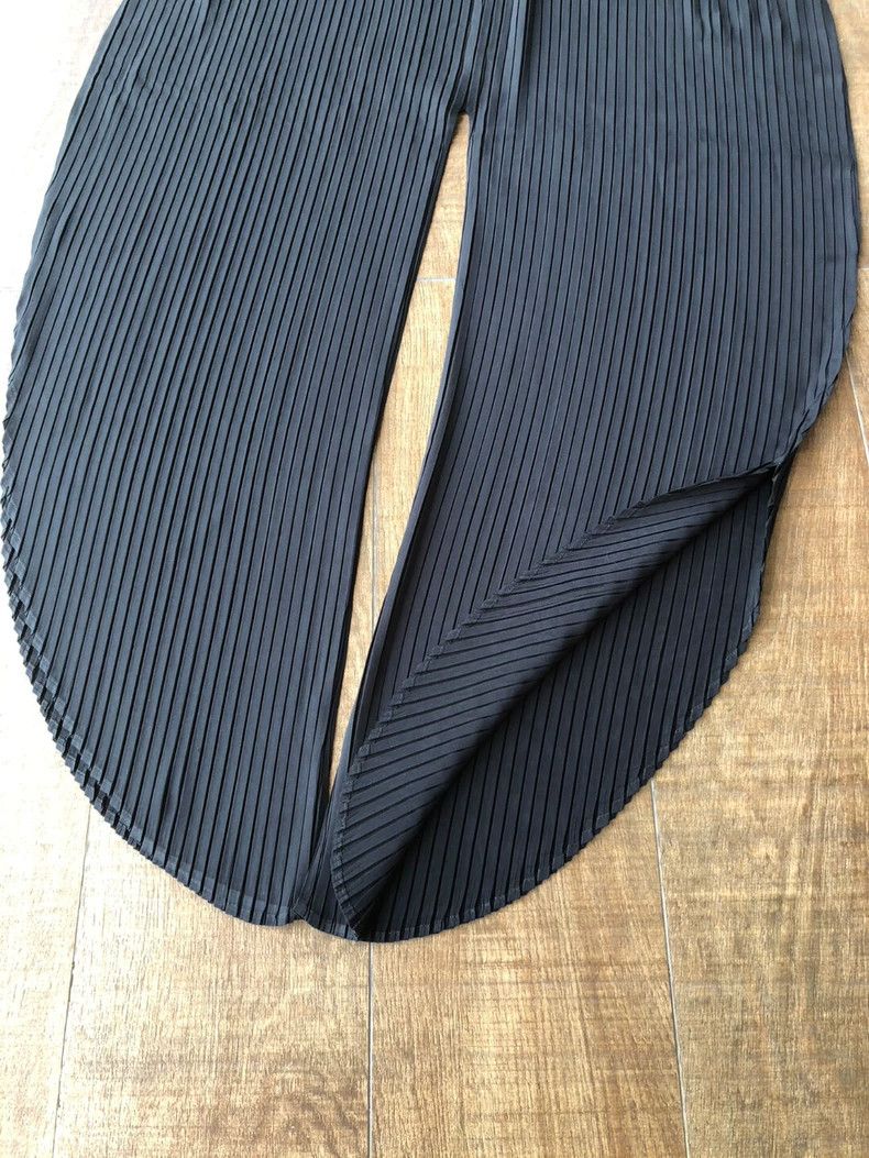 Issey Miyake Issey Miyake size:2 Black mainline wavy edge irregular-sha Size 31" - 5 Thumbnail