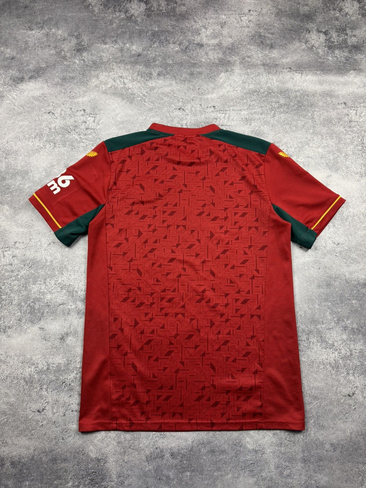 Castore 2023/2024 Castore Wolves Wolverhampton Wanderers Jersey Tee Size US M / EU 48-50 / 2 - 10 Thumbnail