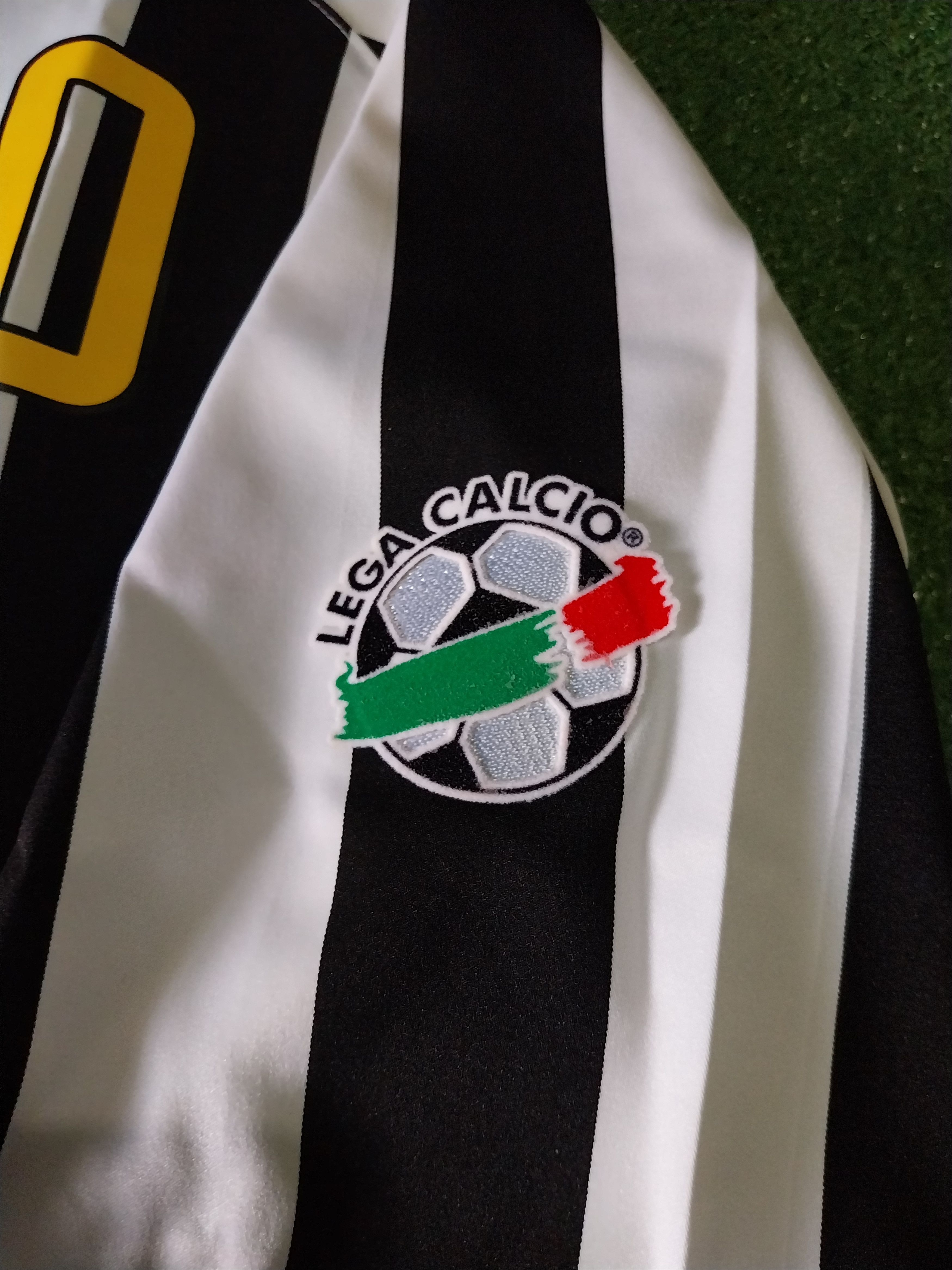 Nike Juventus home 2003/2004 alex del piero jersey football Size US L / EU 52-54 / 3 - 11 Thumbnail