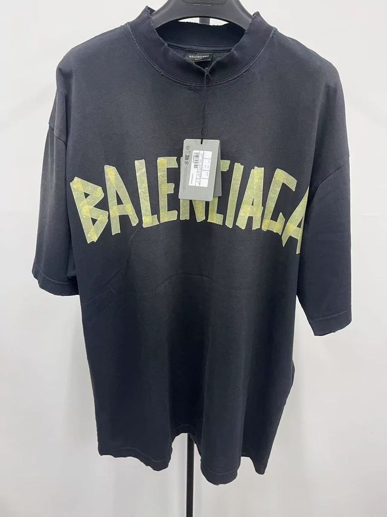 Balenciaga Balenciaga Tape Tape Made Old Short Sleeve T-Shirt 2503-Nex Size US XS / EU 42 / 0 - 1 Thumbnail