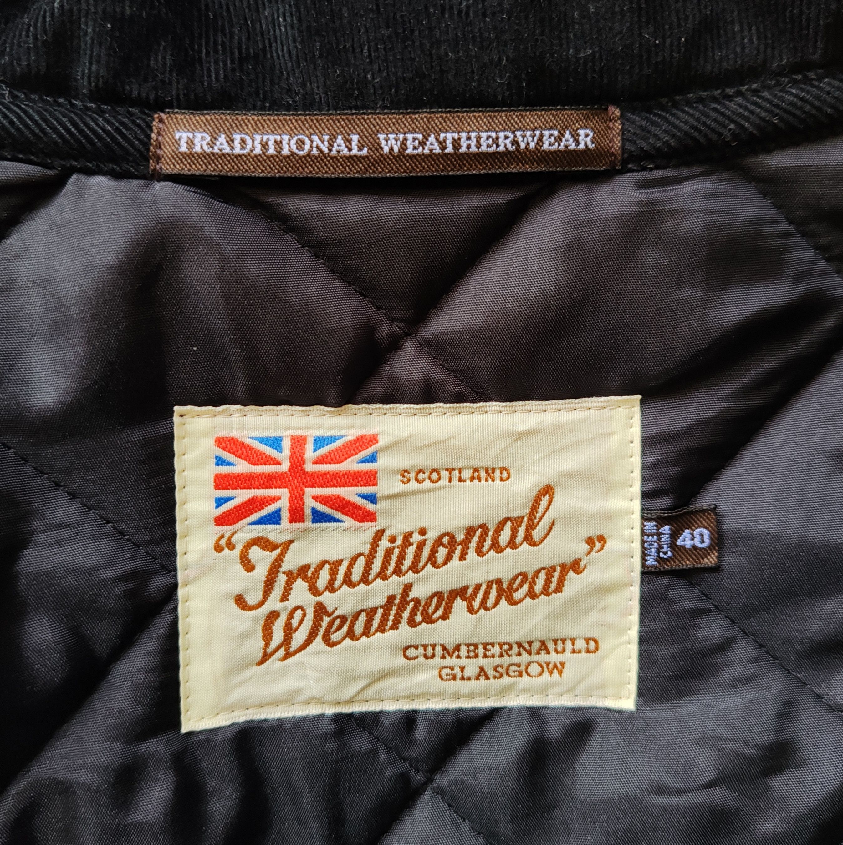 Traditional Weatherwear Traditional Weatherwear Scotland Quilted jacket size 40 Size US S / EU 44-46 / 1 - 9 Thumbnail