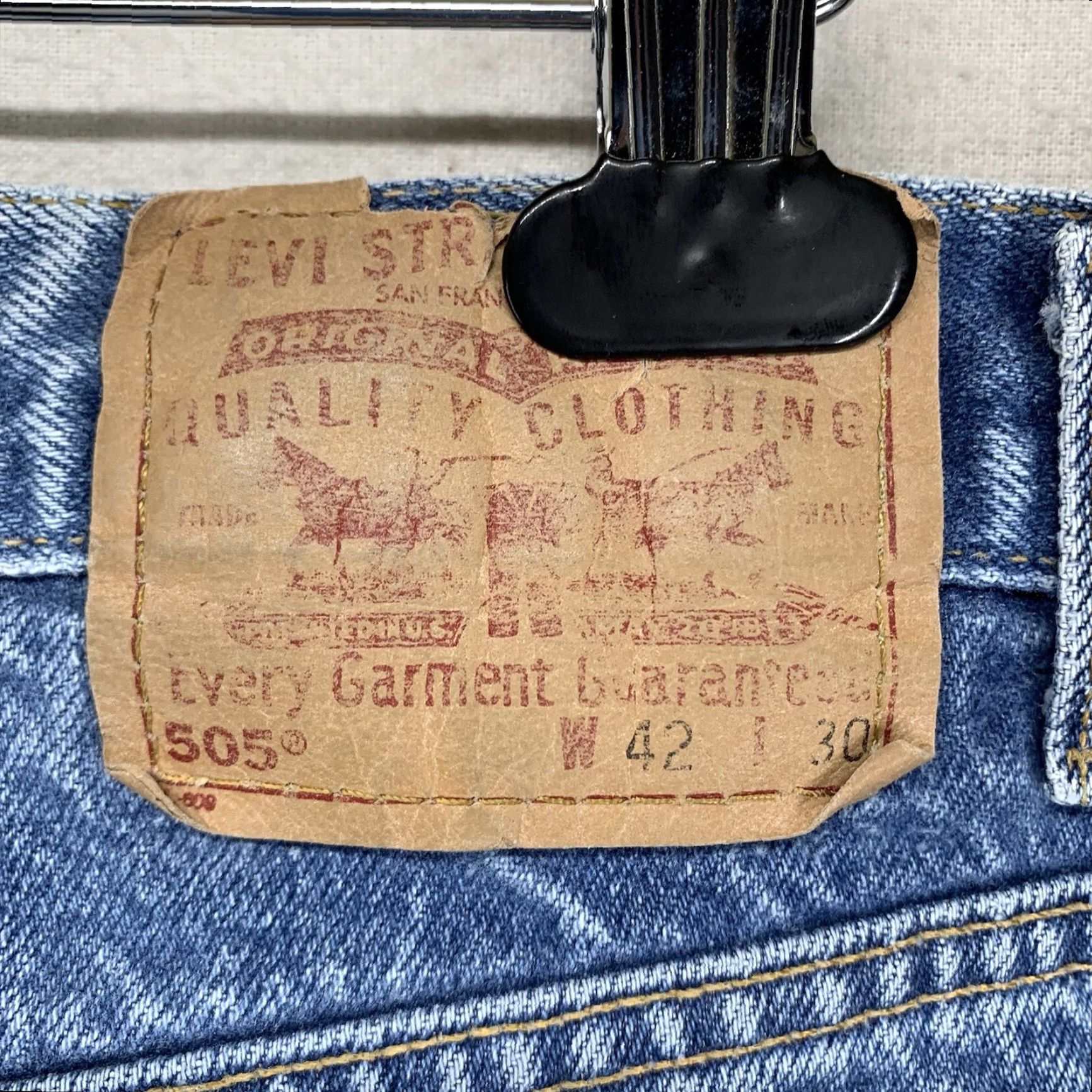Levi's VINTAGE Levi's 505 Jeans Mens 42x30 Regular Fit Straight Leg Blue Denim Y2K Cowboy USA Made Size US 42 / EU 58 - 3 Thumbnail