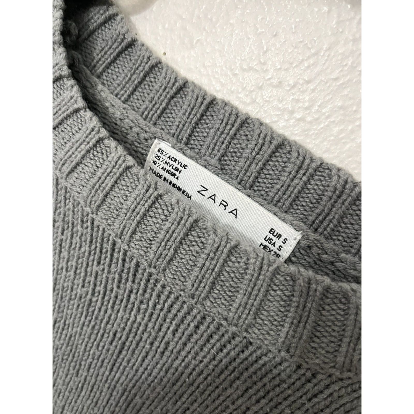 Zara Zara Gray Knit Pullover Sweater Womens Small Crew Neck Long Sleeve Casual Winter Fall Size S / US 4 / IT 40 - 2 Thumbnail