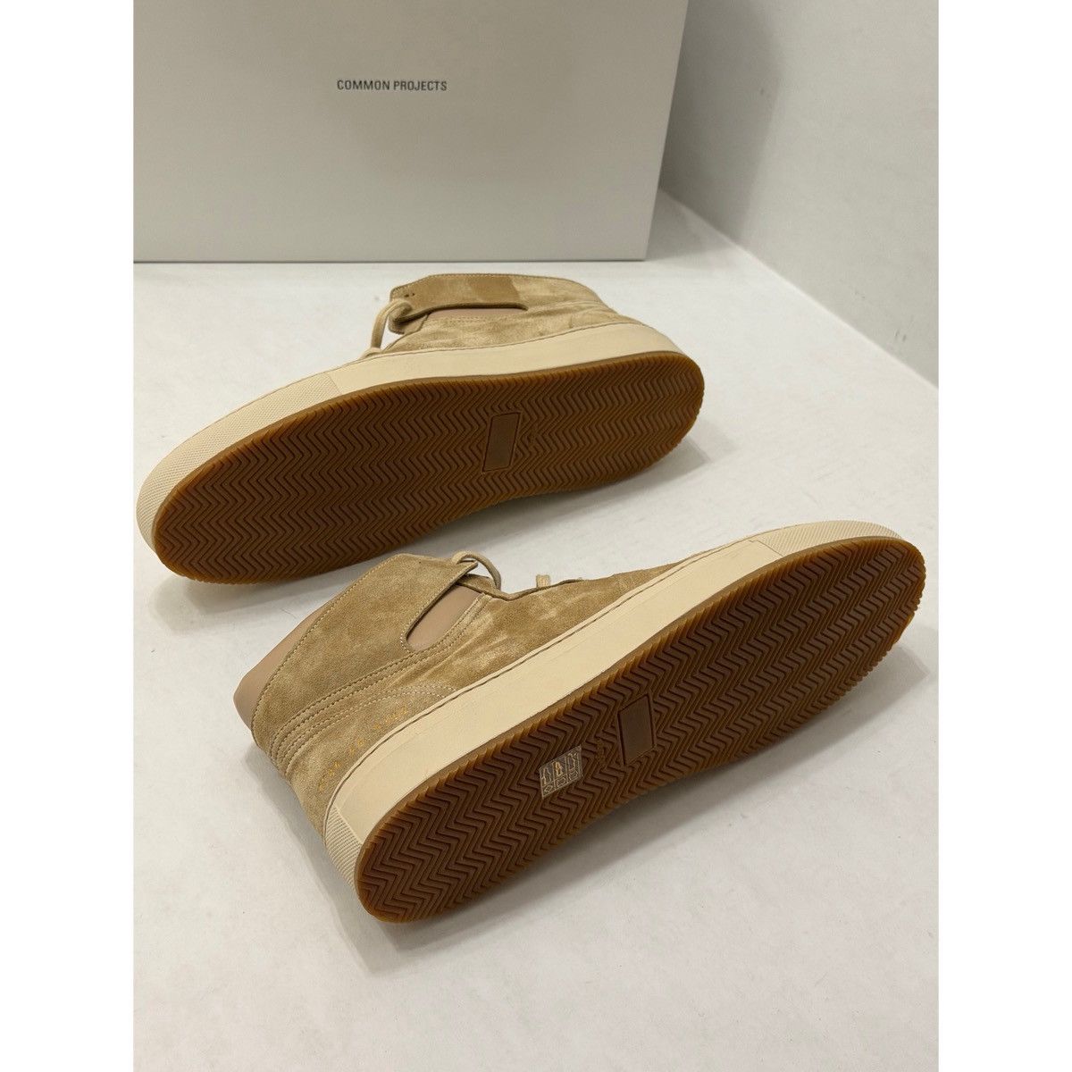 Common Projects COMMON PROJECTS TAN BBALL HIGH SUEDE SNEAKERS Size US 10 / EU 43 - 13 Thumbnail
