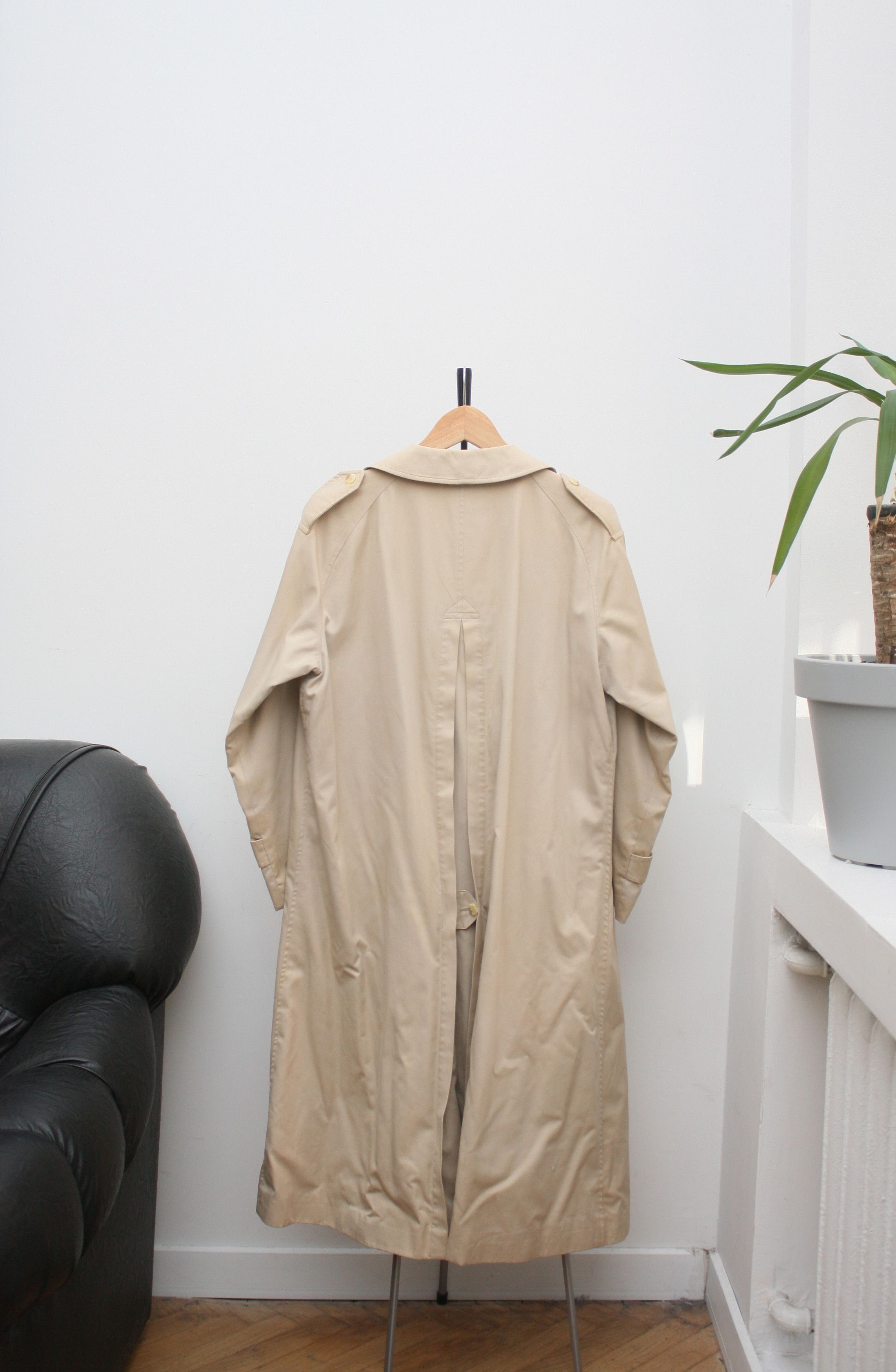 Burberry Burberry's Nova Check Beige Trench Coat Size M / US 6-8 / IT 42-44 - 3 Thumbnail