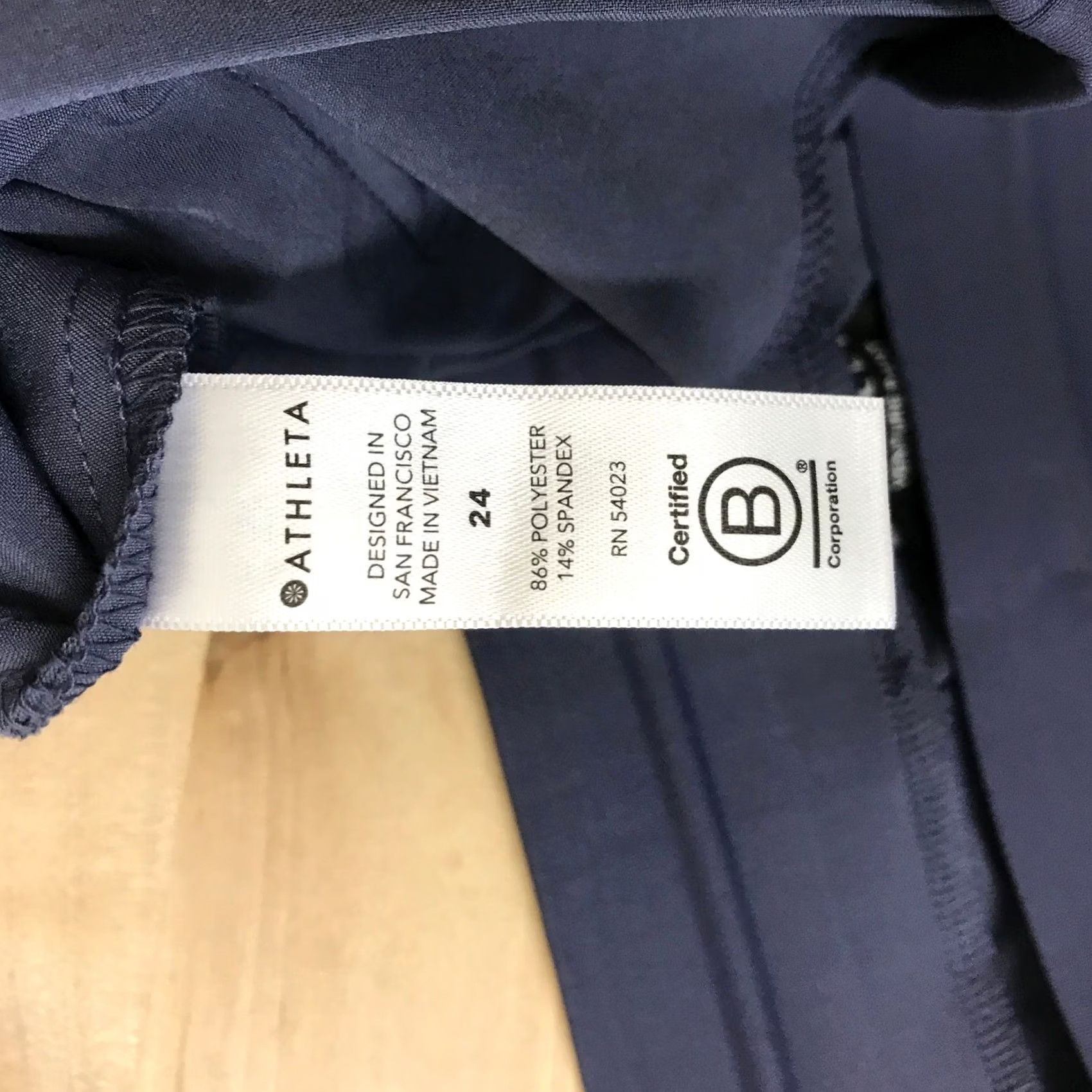 Athleta Athleta Venture Pant Womens 24 Navy Blue Cargo Jogger Travel Commuter Pants Size 42" / US 20 - 8 Thumbnail