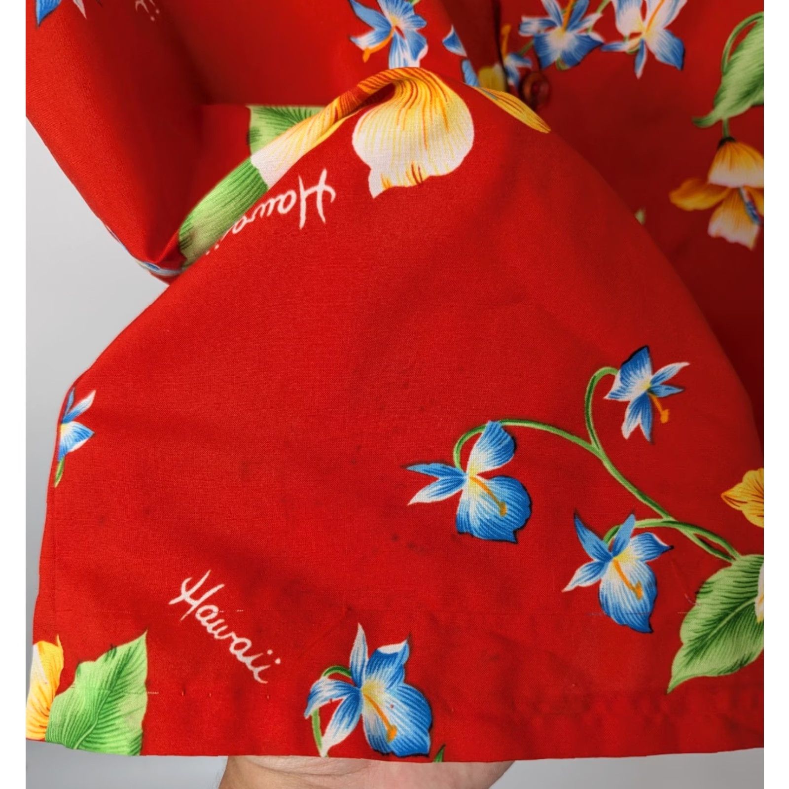 Vintage VINTAGE Helena's Floral Red Hawaiian Button Shirt Hawaii USA Made Men's XL Shirt Short Sleeve 1980s Hawaiian Mens Red Vintage Shirt Size US XL / EU 56 / 4 - 3 Thumbnail