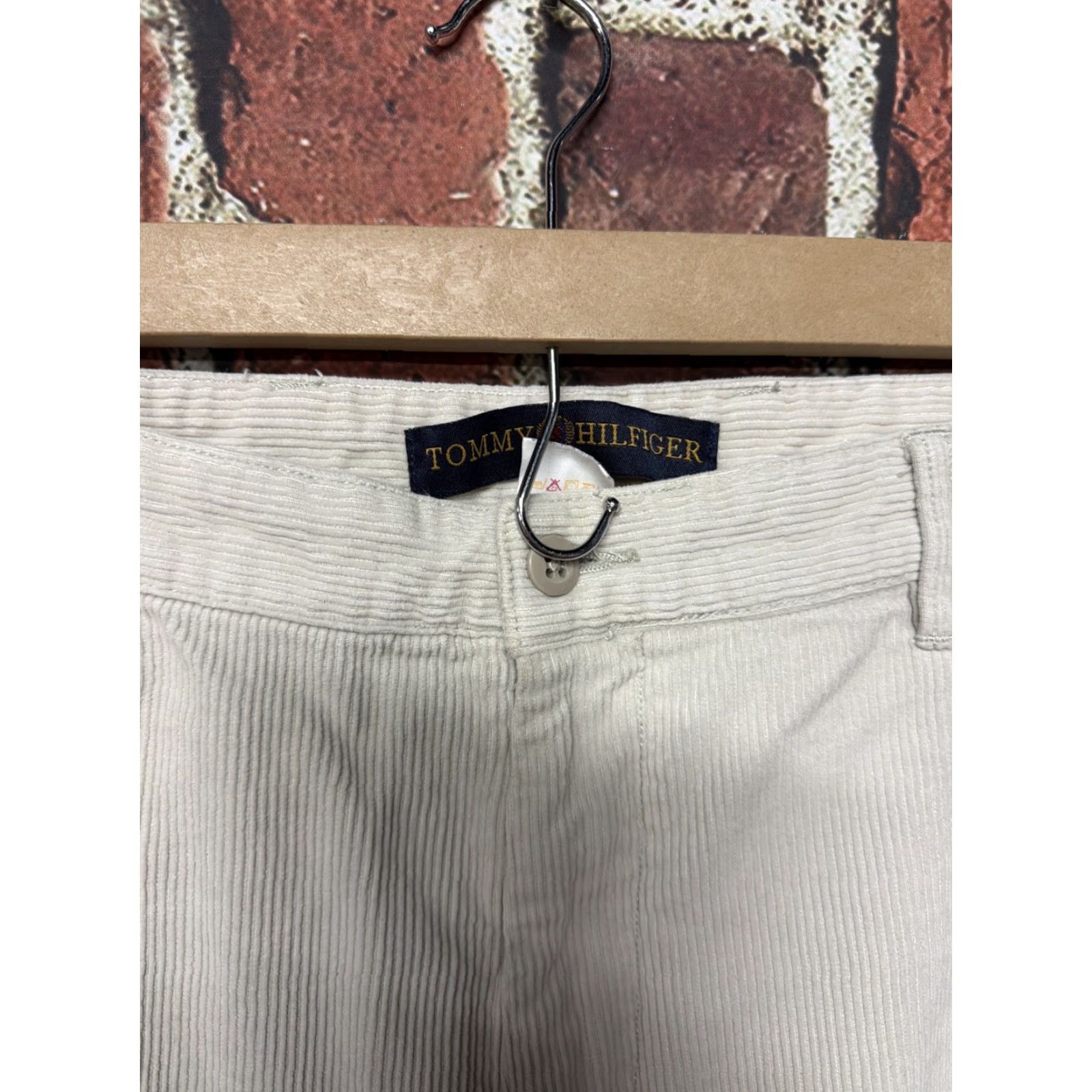 Tommy Hilfiger VINTAGE Tommy Hilfiger Pants Mens 38x32 Beige Baggy Cargo Corduroy Y2K Size US 38 / EU 54 - 2 Thumbnail