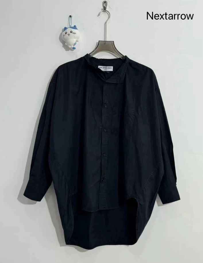 Balenciaga Balenciaga back logo shirt2412-Nextarrow Size US M / EU 48-50 / 2 - 1 Thumbnail